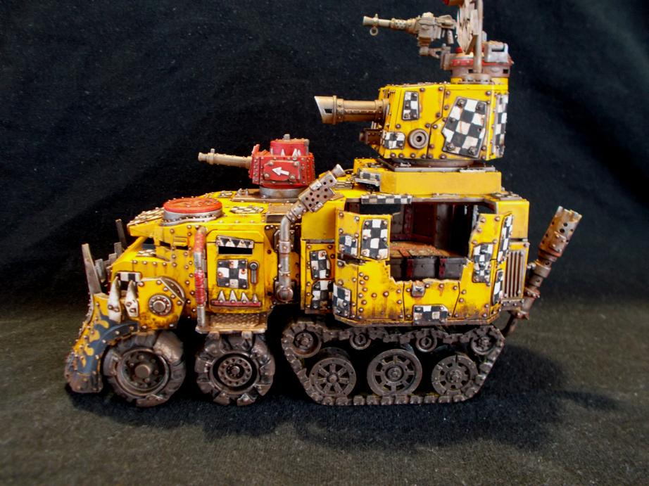 Battlewagon, Orks, Badmoonz Battlewagon left