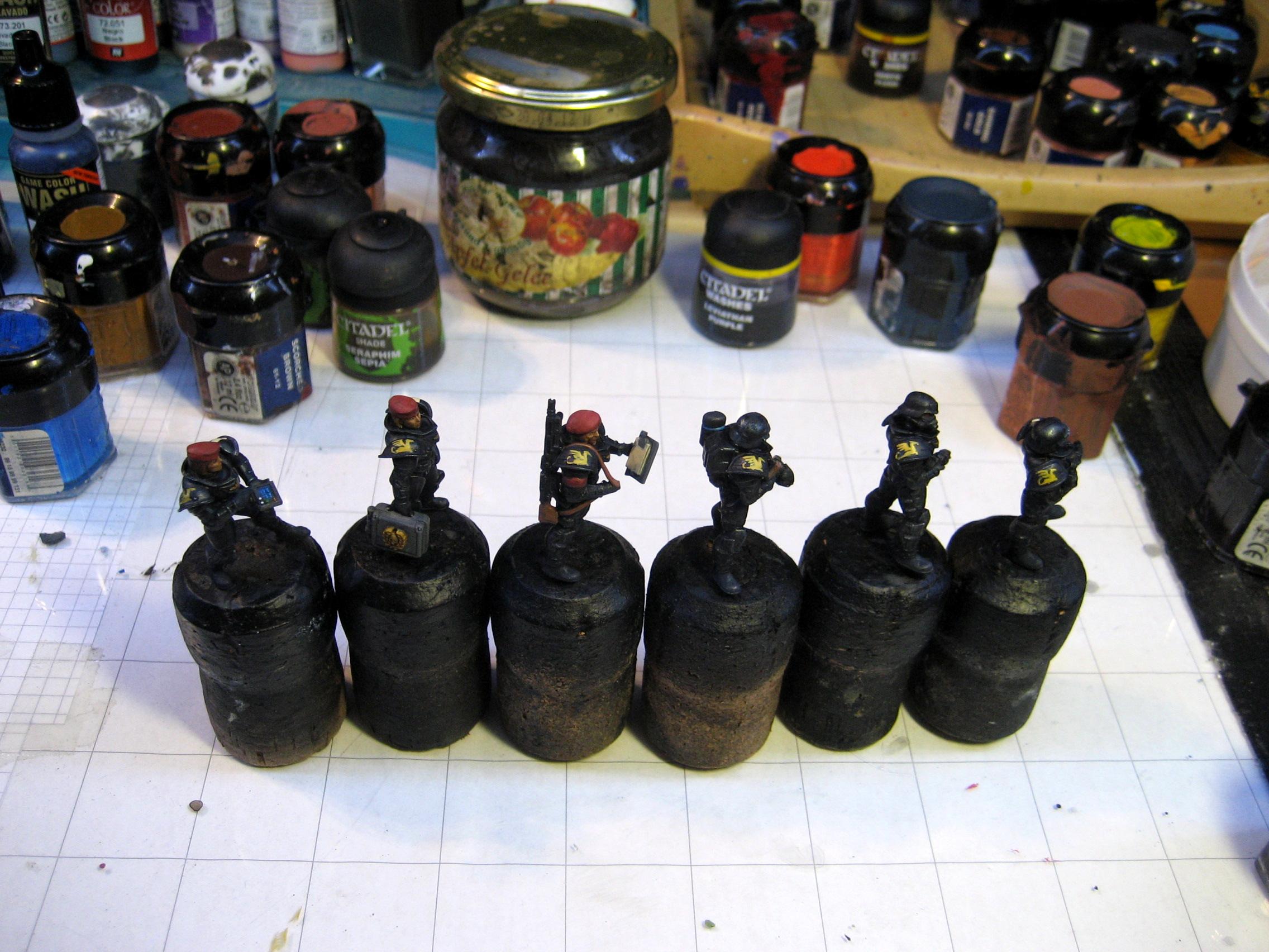 shoulder crests
