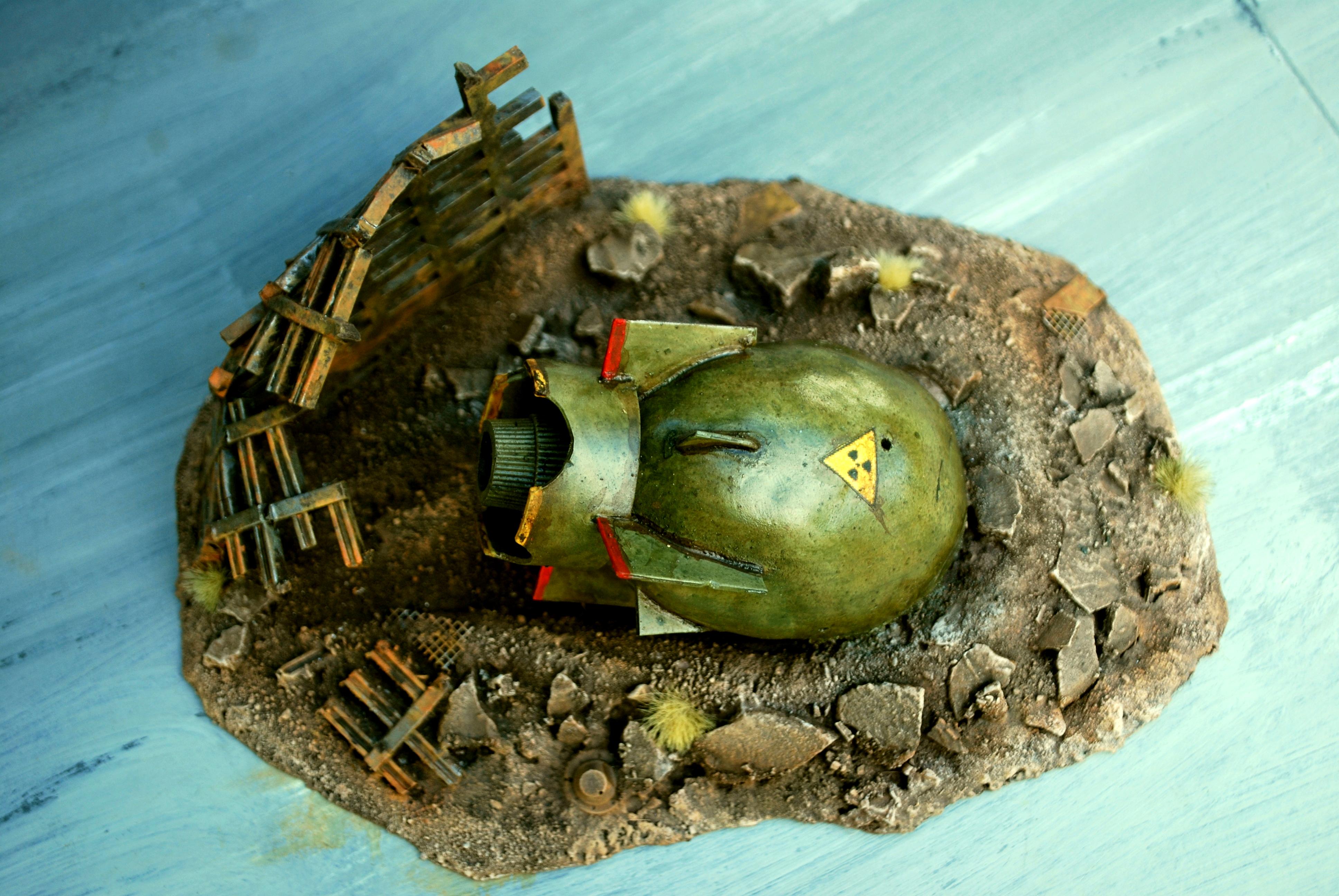 Bomb, Fallout, Heavy Weapon, Mini Nuke, Nuke, Post-apoc, Scratch Build, Terrain, Unexploded, Warhammer 40,000