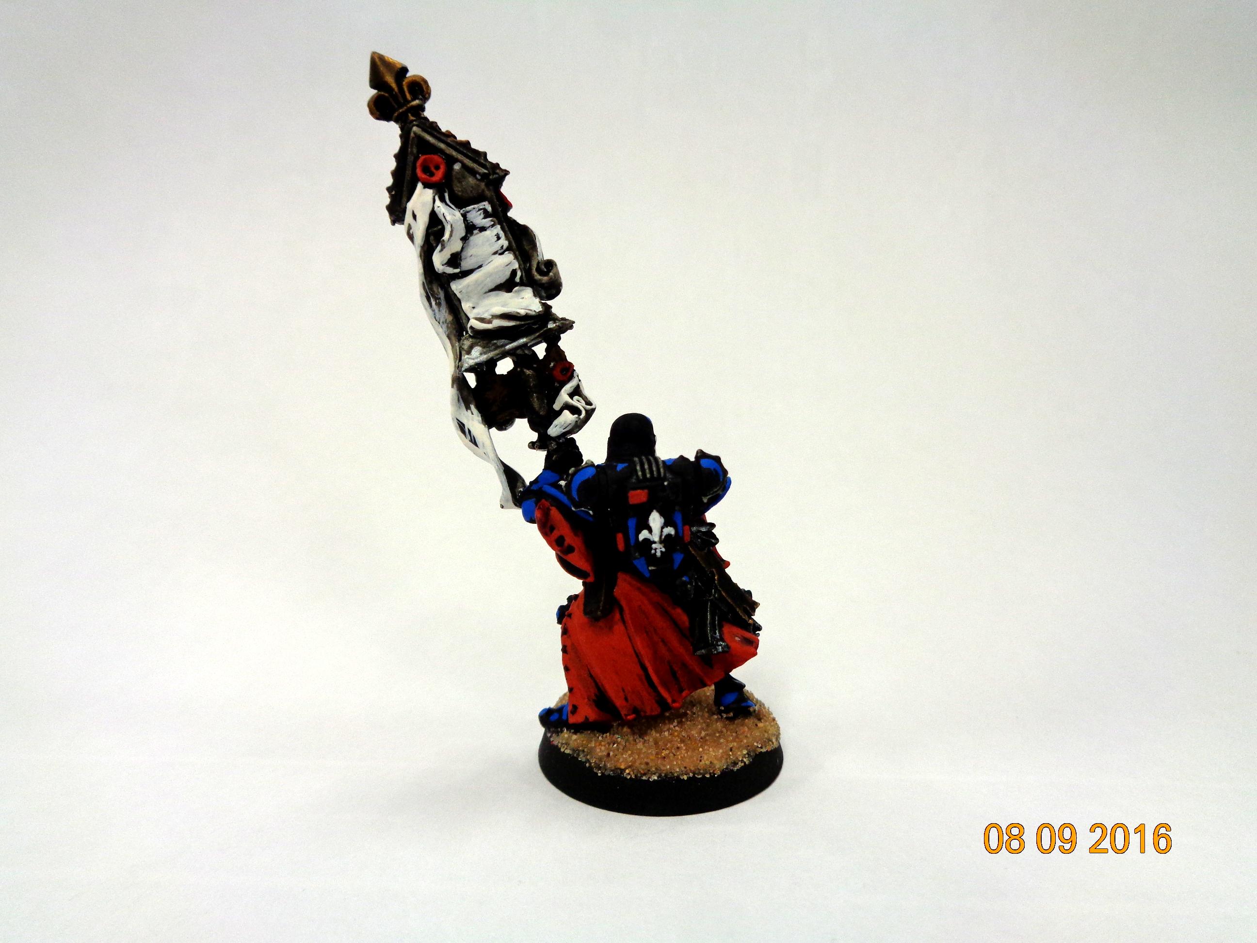 Battle Sister with Simulacrum Imperialis