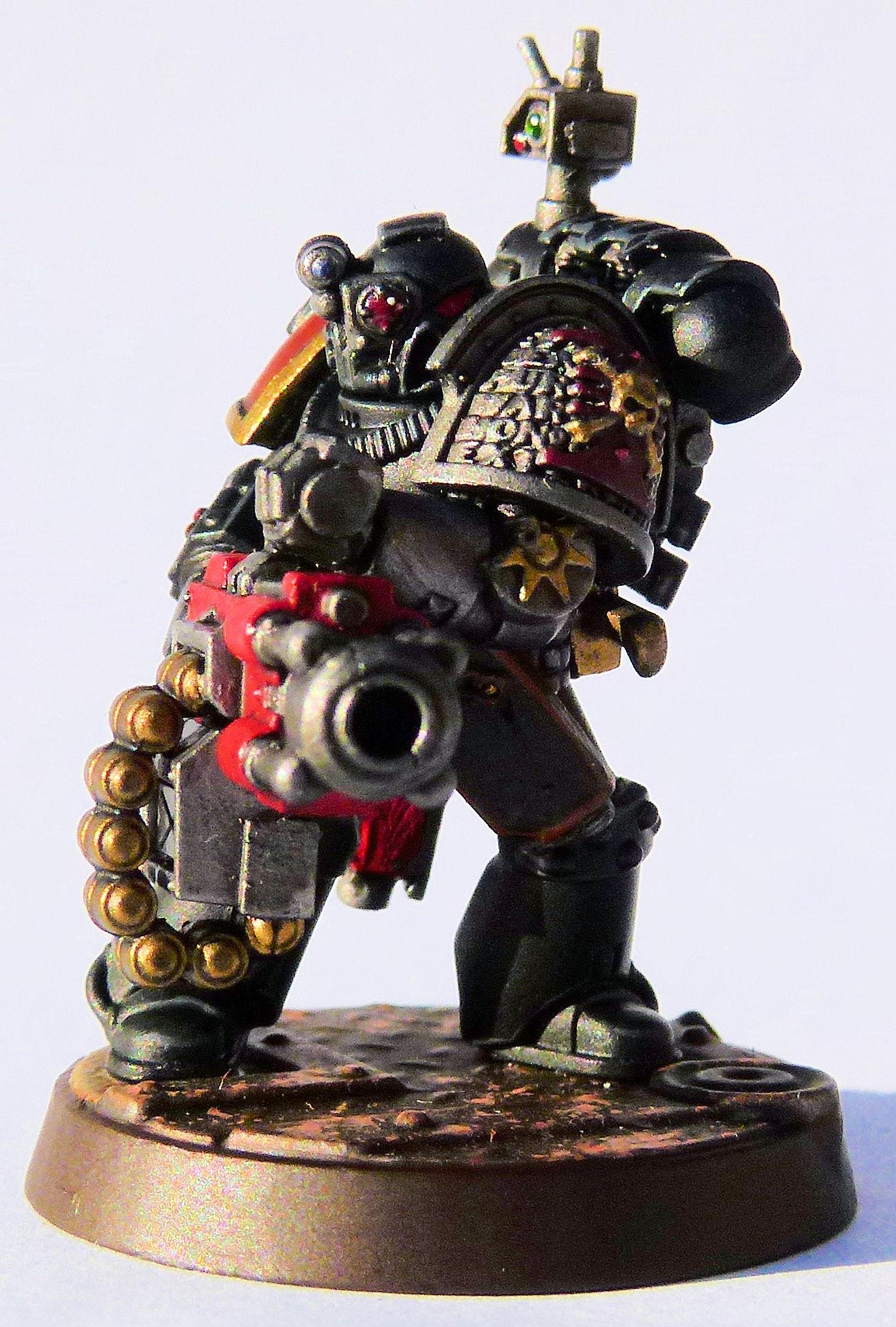 Red Hunter Deathwatch Veteran Front Left