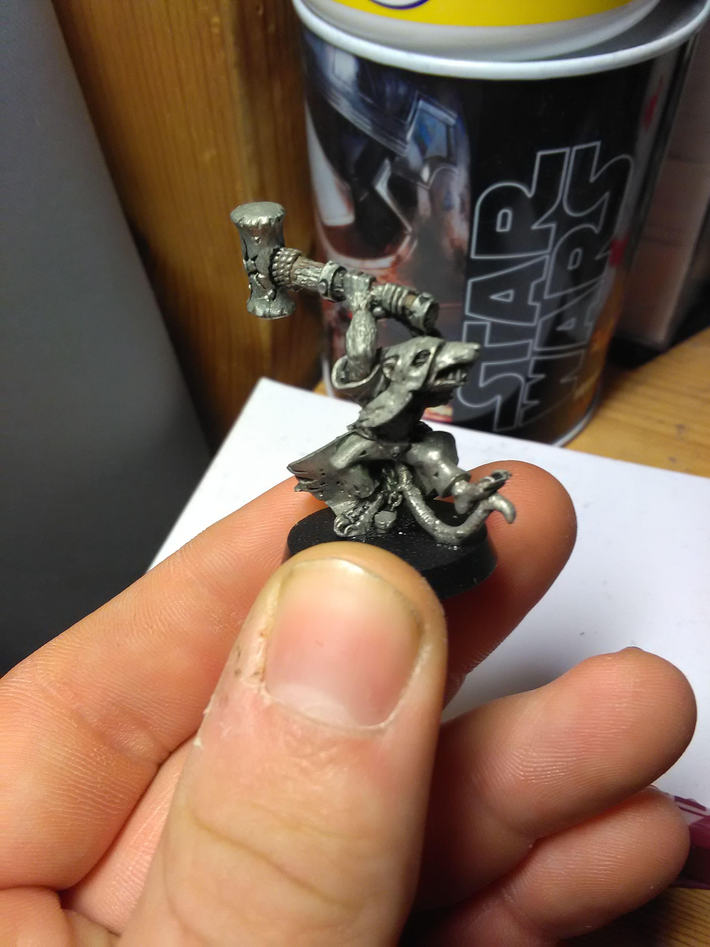 OOP mallet wielding skaven 