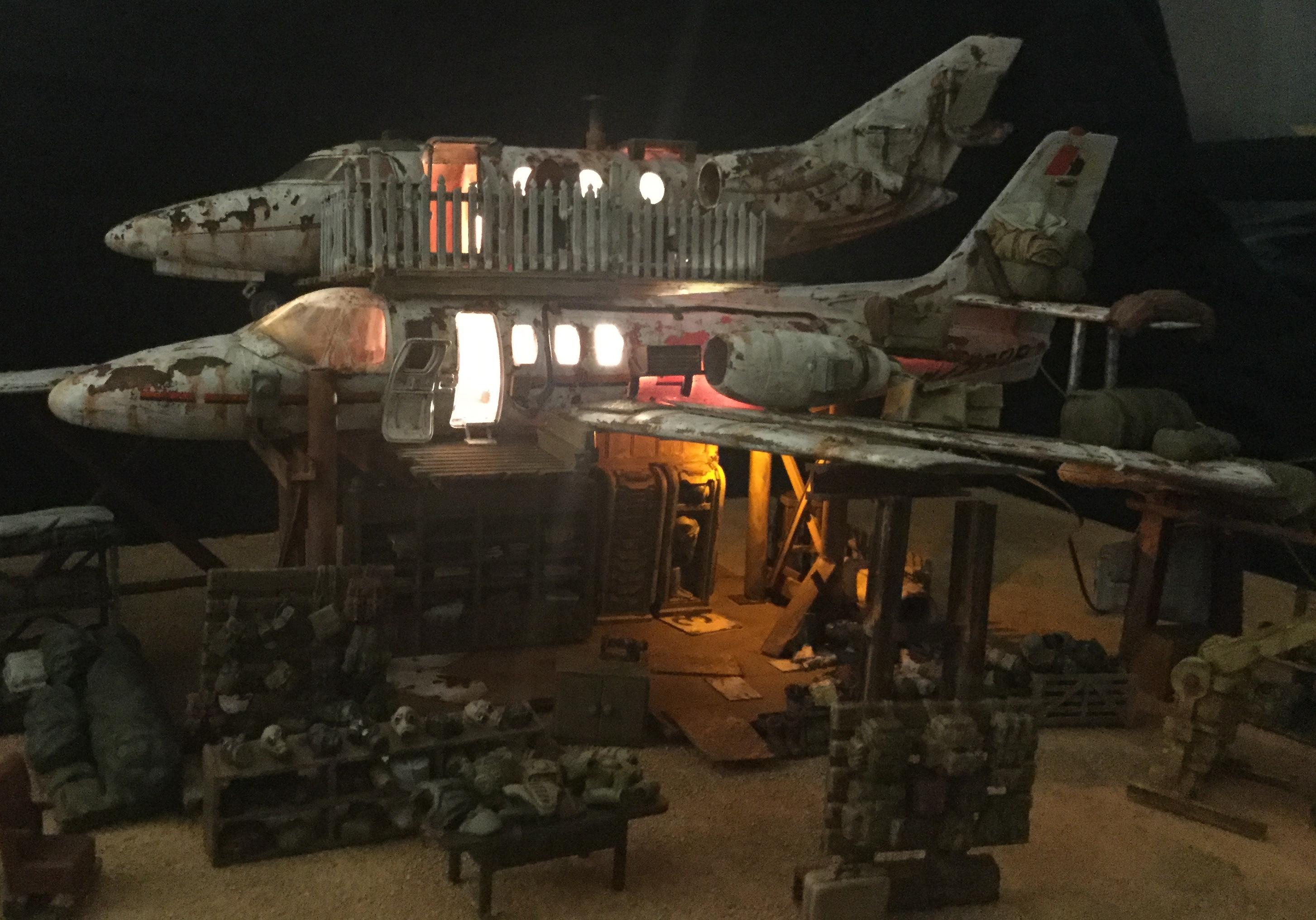 Airplane, Shop, Wastelands, Wreckage