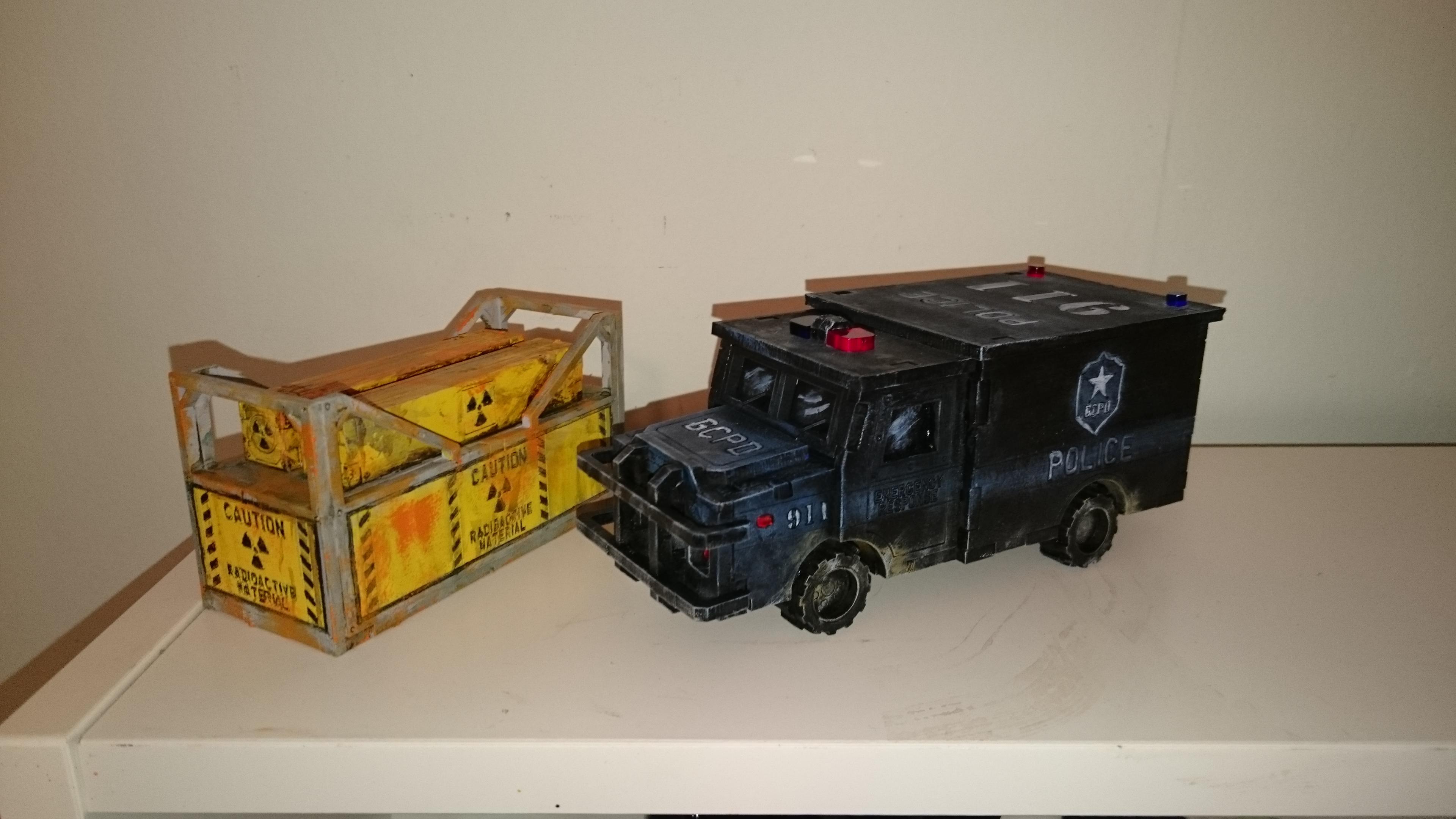 Terrain, Container and cop car