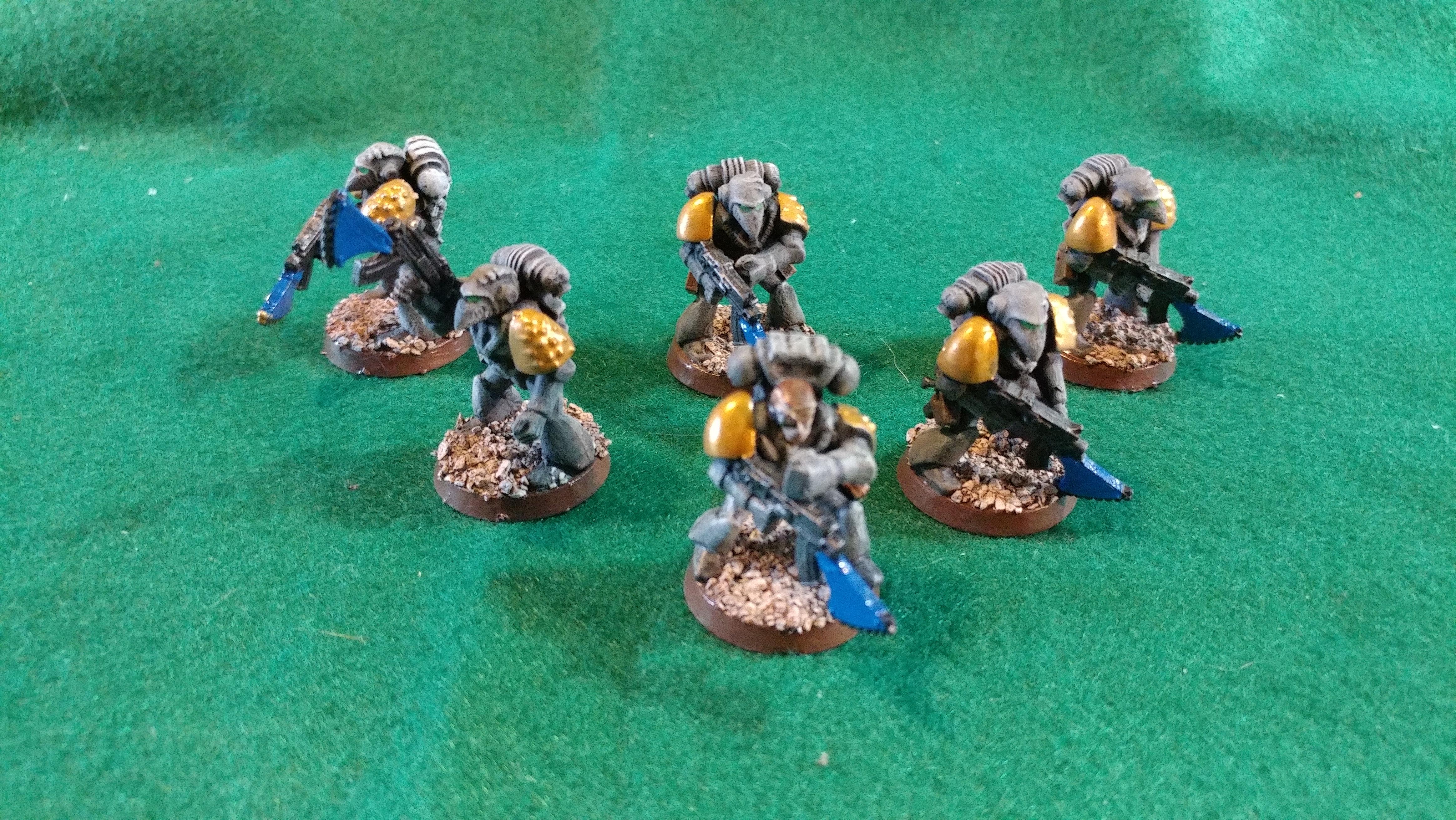 6 Beakies w/ chain CA