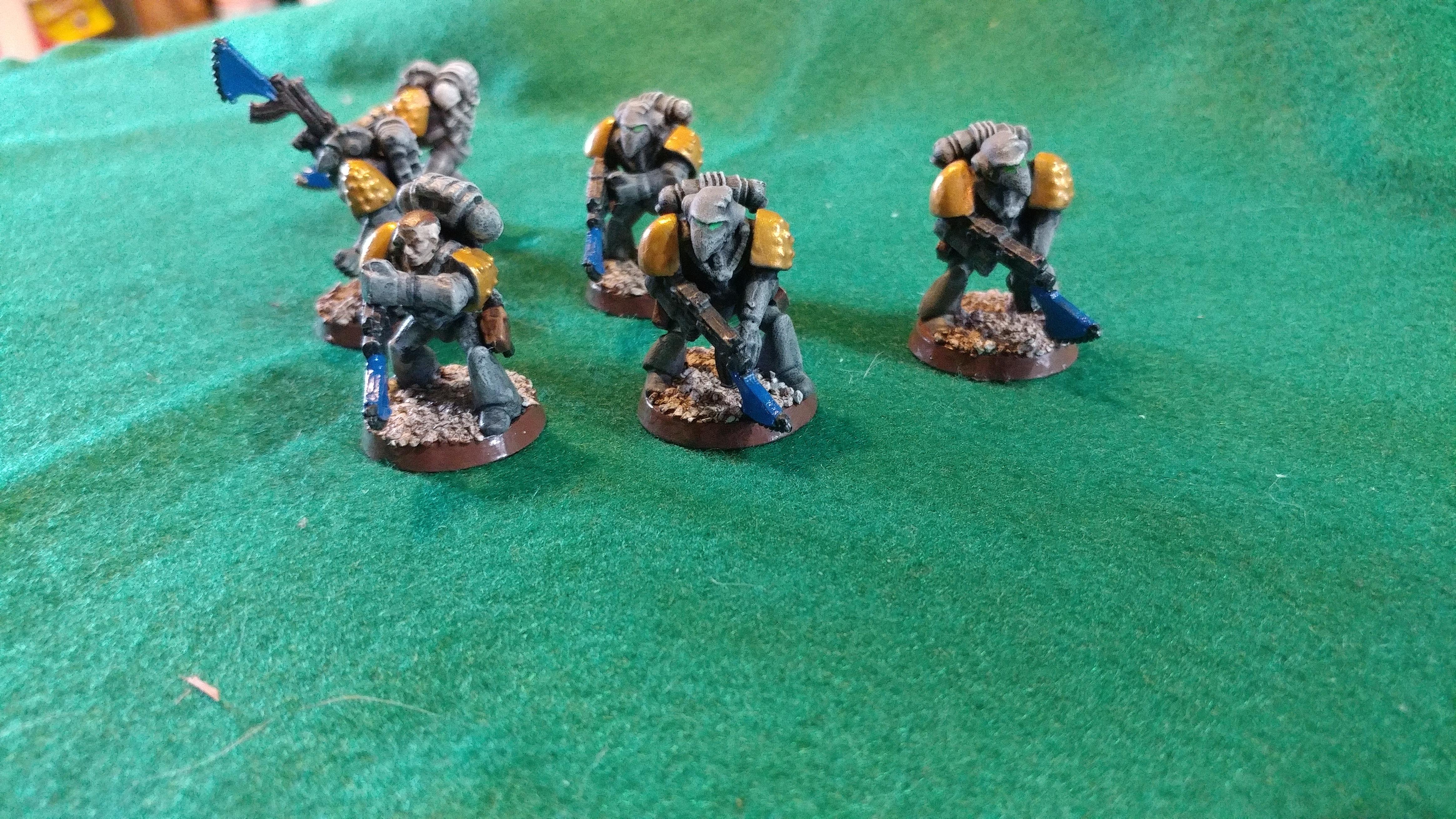 6 Beakies w/ chain CA