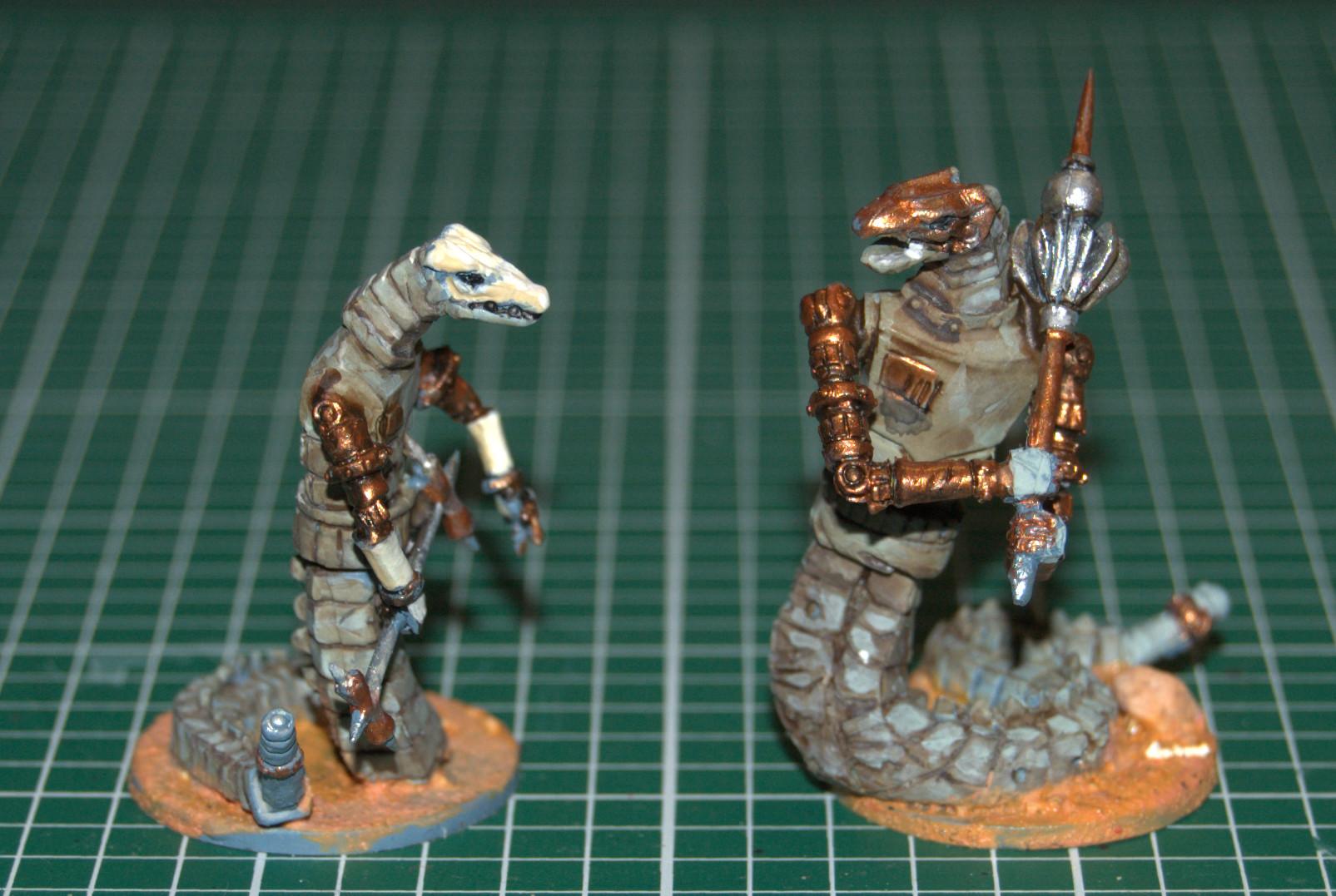 Naashti, Naashti constructs