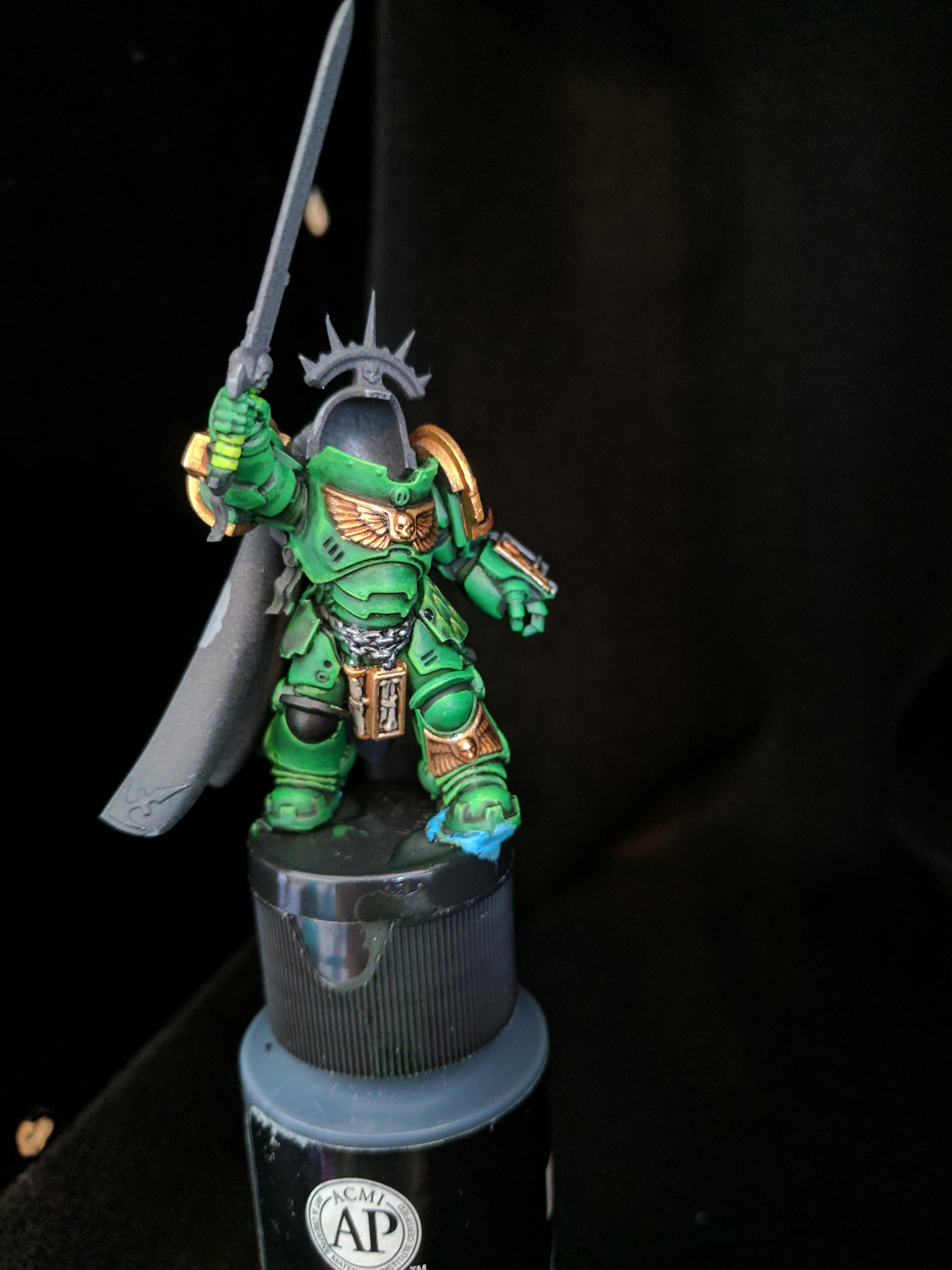 Primaris Salamander Captain in gravis armour