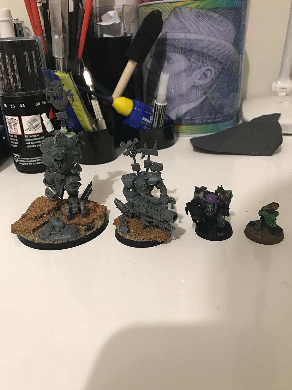 size comparison... warboss' are meant to be Uge!!
