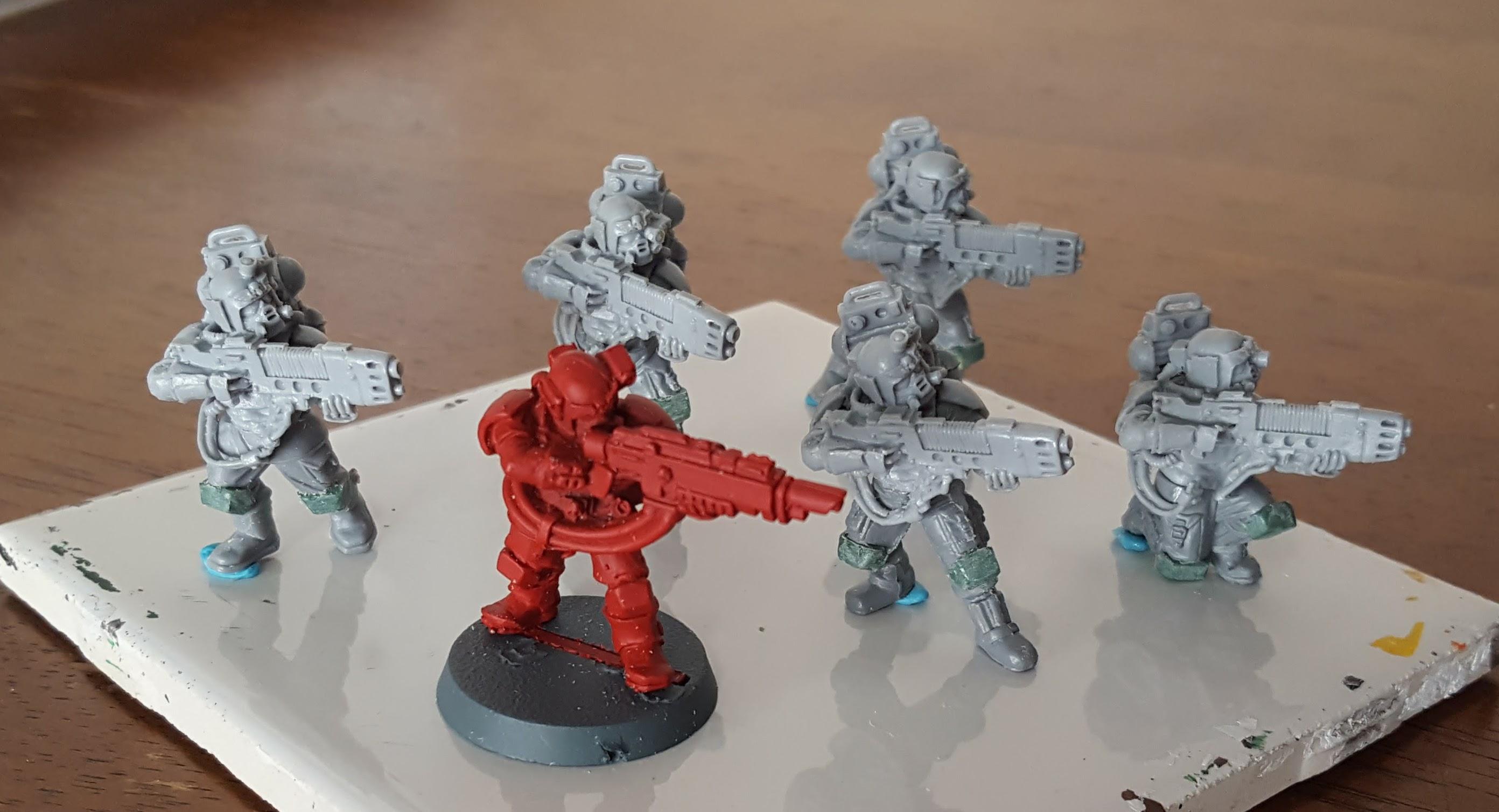 Forge World &quot;Hostile Environment&quot; plasma troopers with Green Stuff kneepads; GW Kasrkin stormtrooper