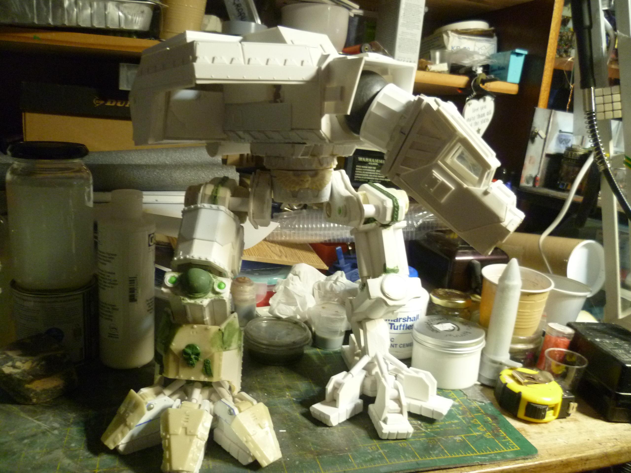 Titan, Warhound, Waist and neck posable