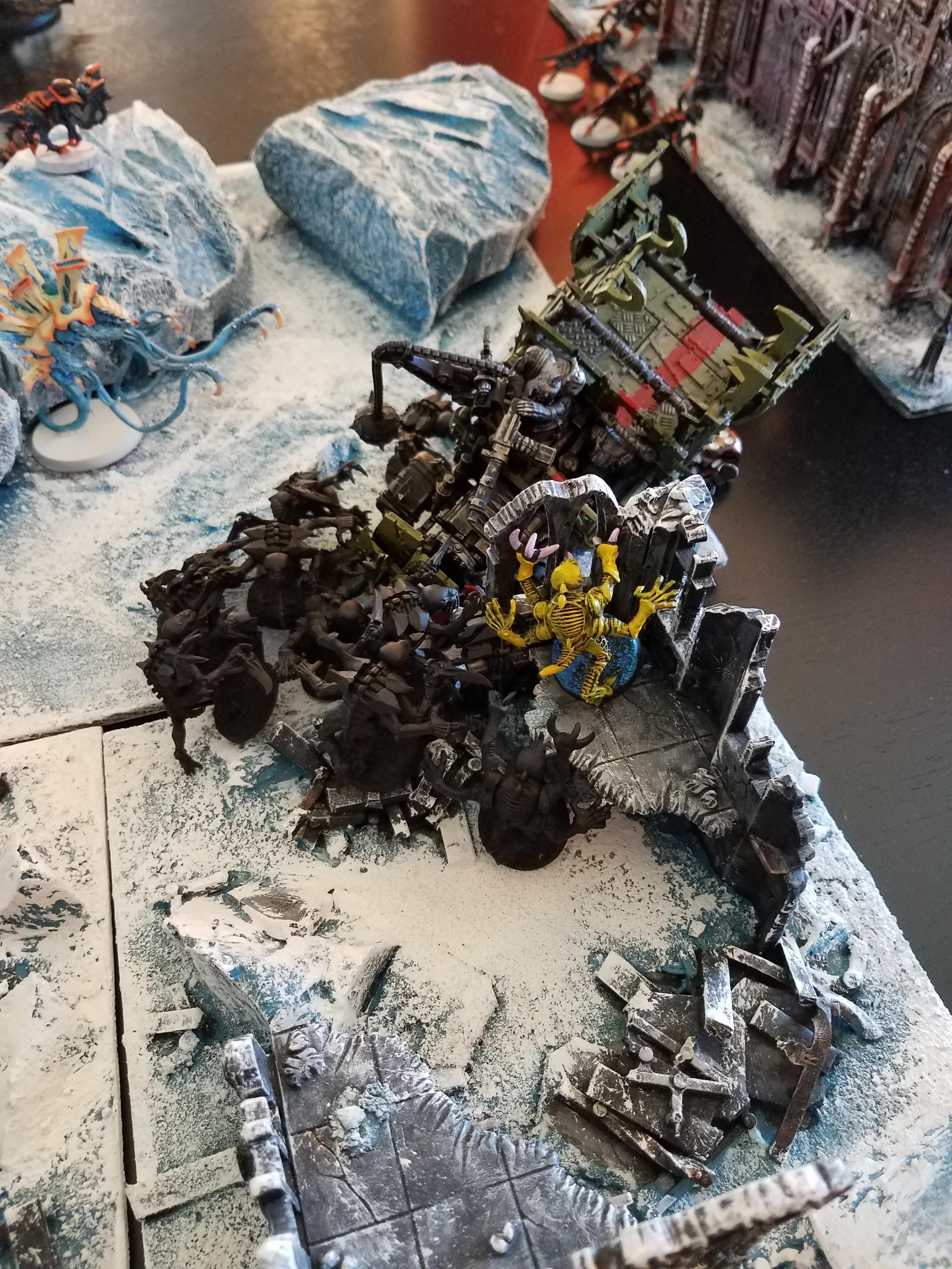 8th, Battle, Orks, Ruins, Tyranids