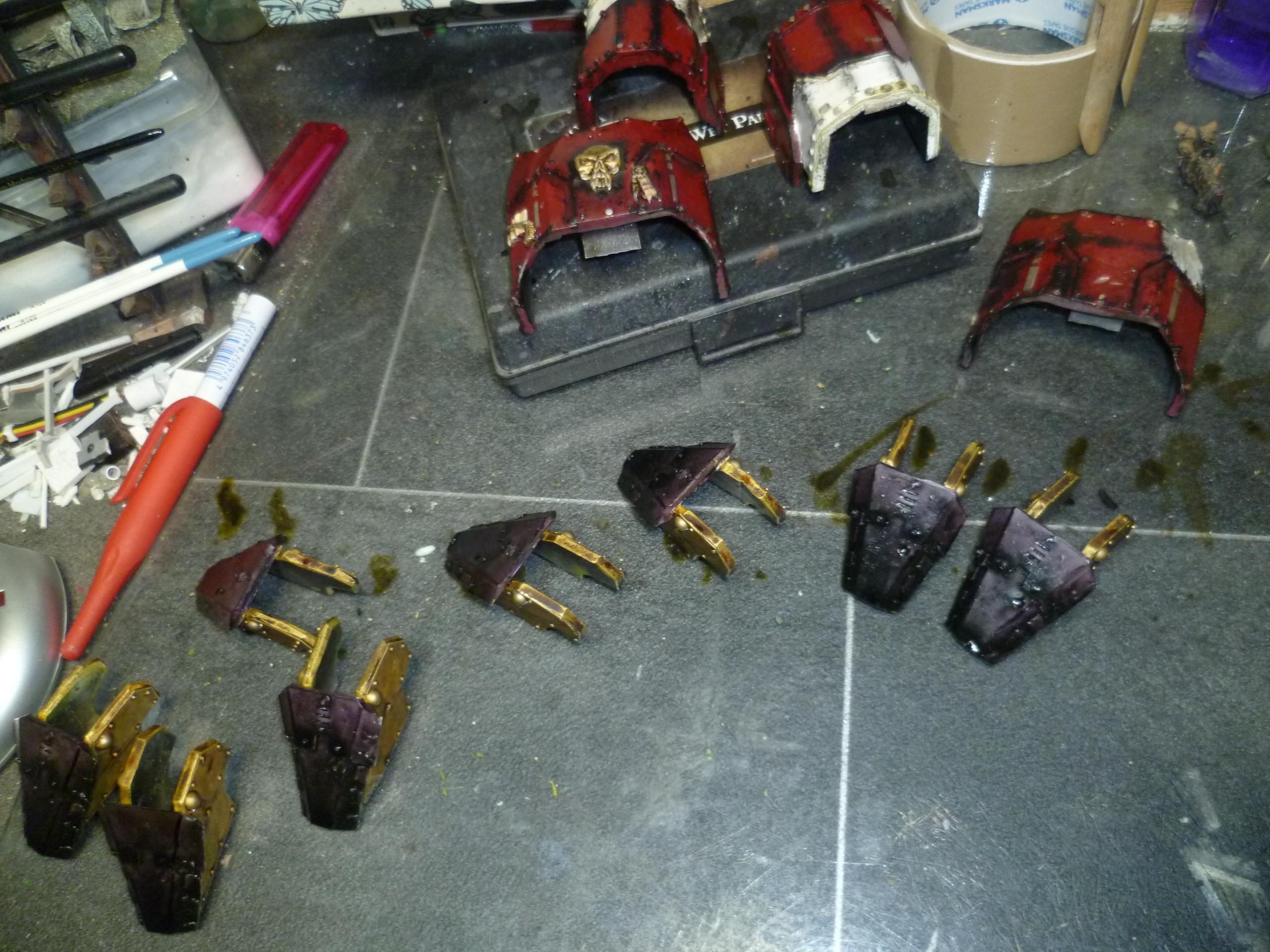 Leg and toe plates