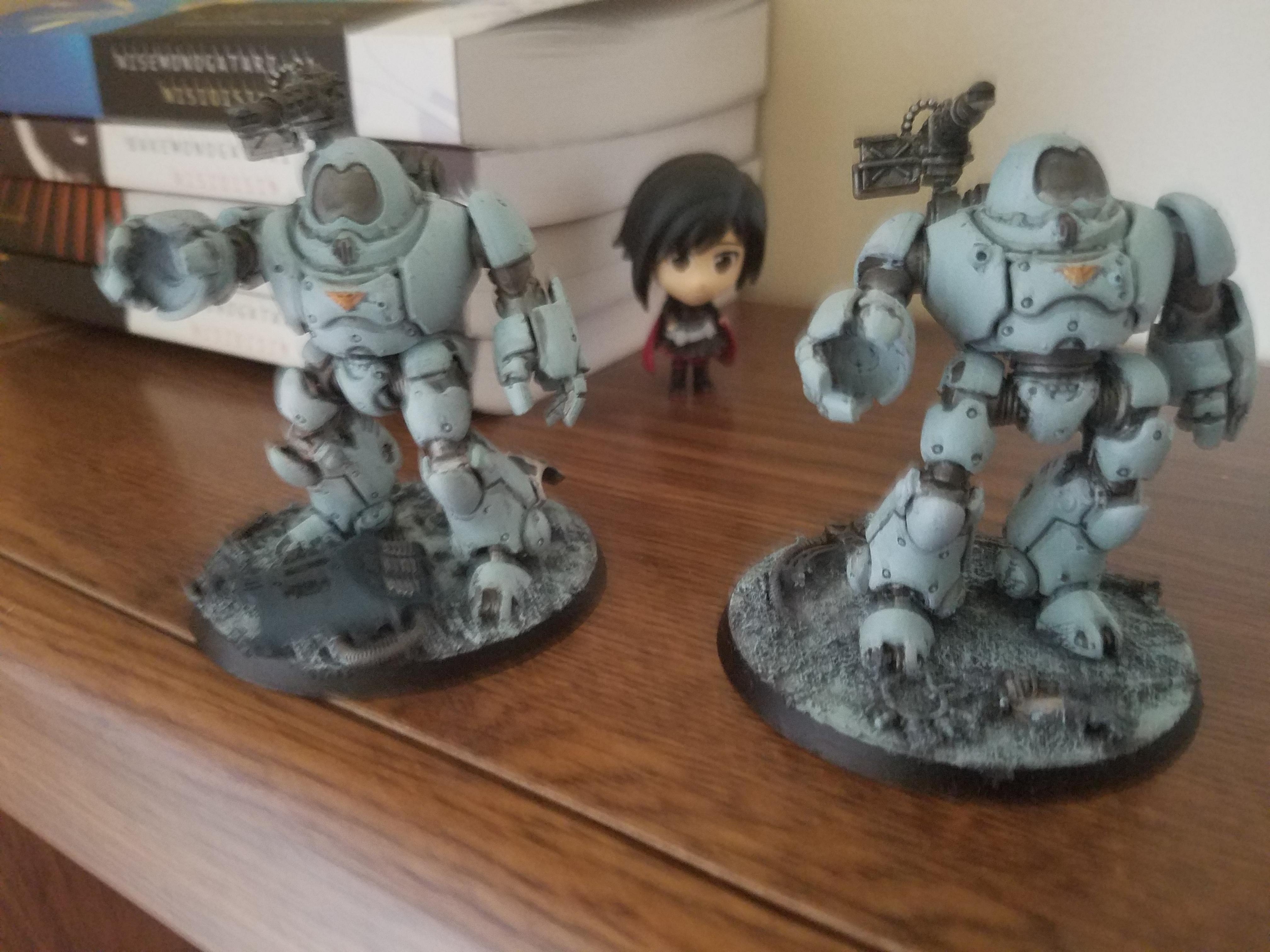 So when I built these robots, I built them for cool factor, not to actually use. But now with 8th ed, I wish I built them with the triple phospher blasters intsead of power fists. Oh well