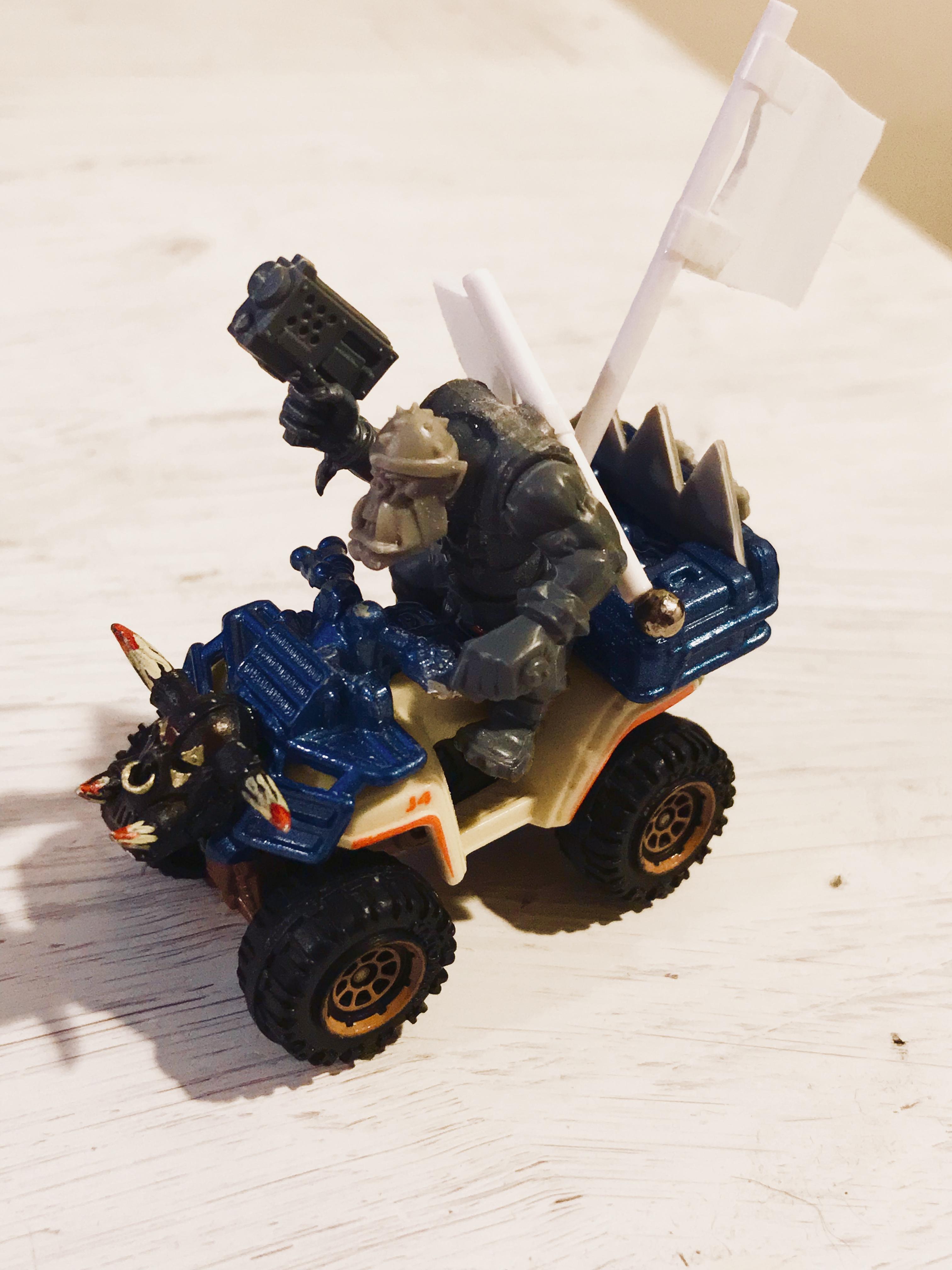 #commisionpaiting, #customminiatures, #gazhkullthrakka, #hammerofgodminiatures, #kitbash, #orks40k, #scratchbuilt, #scratchbuilt40k