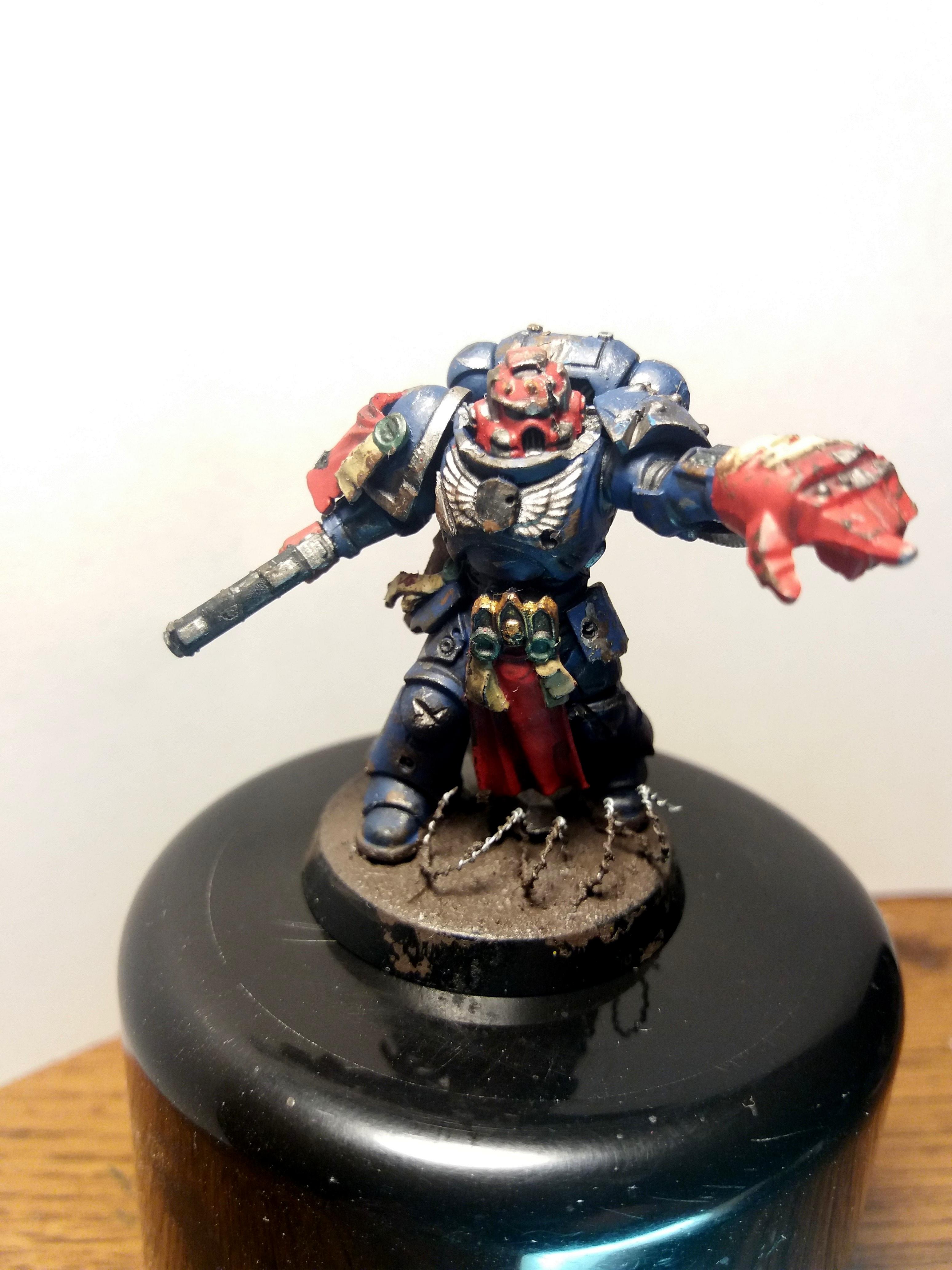 Crimson Fists, Crimson Fists Lieutenant