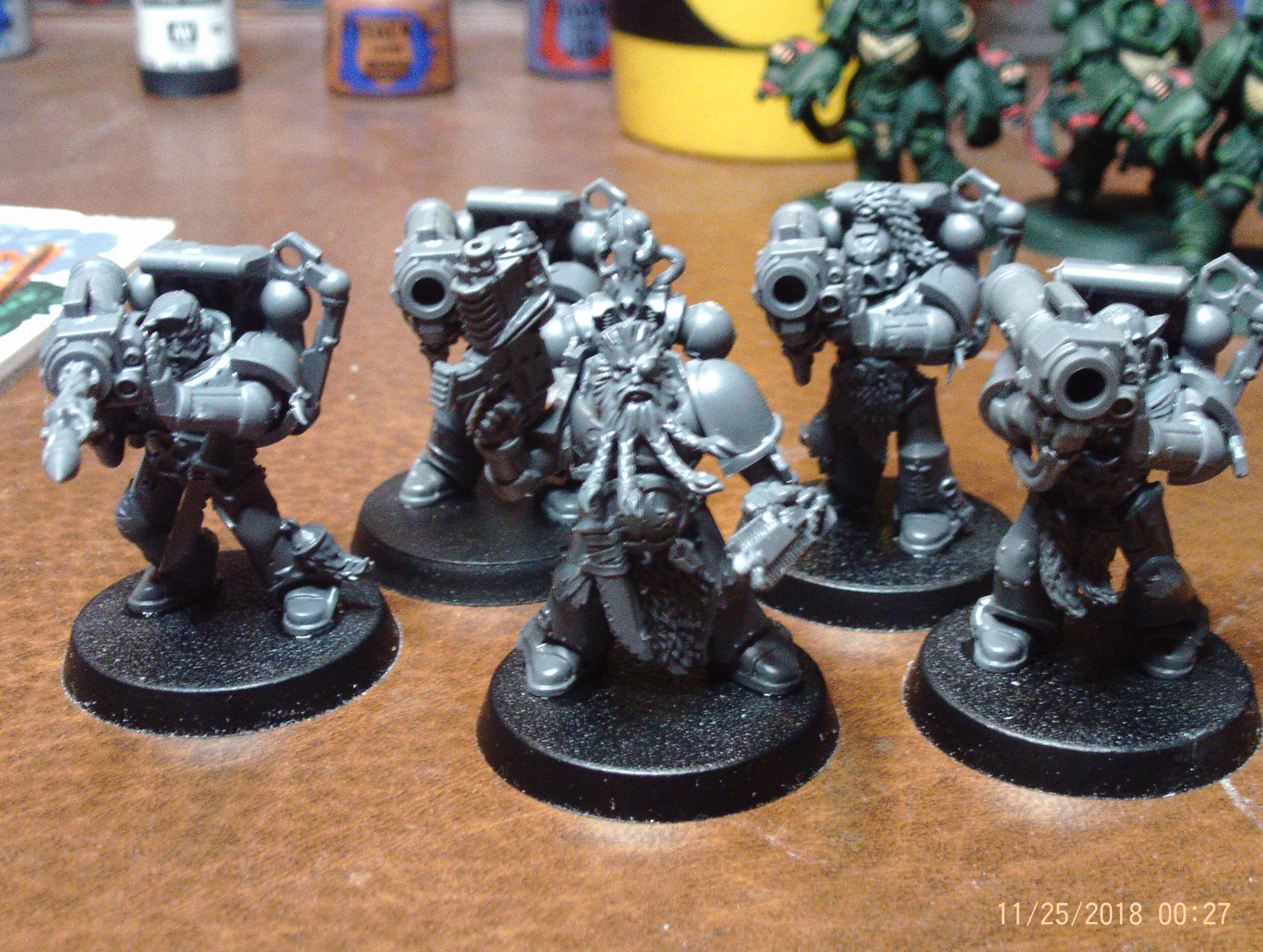 Long Fangs assembled