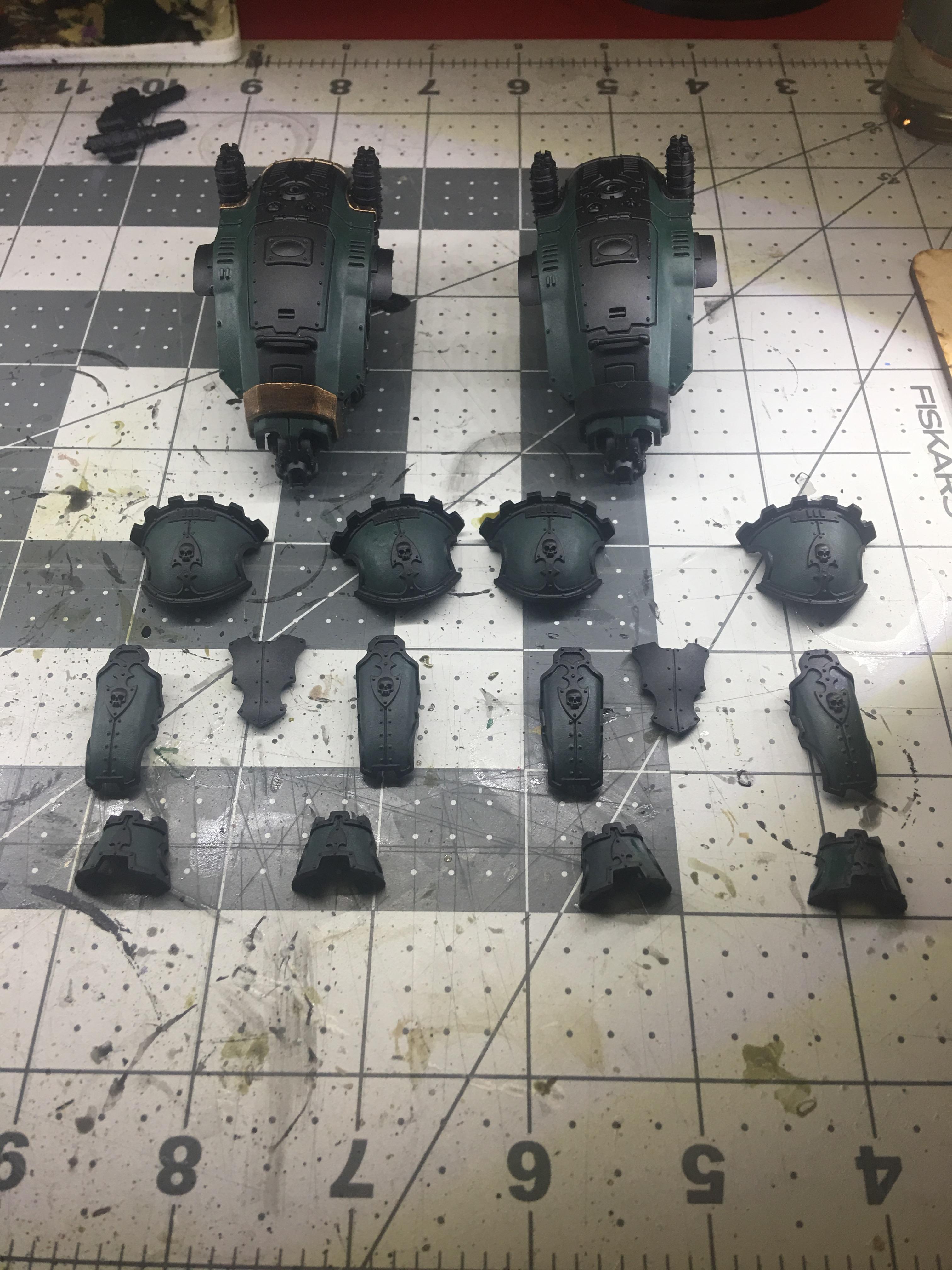 Nothing fancy, just a test for the gold and getting the first layer of Green in