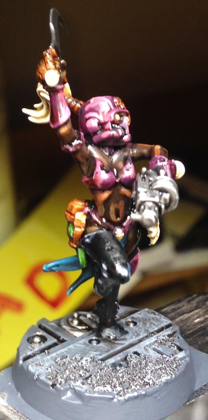 Escher, Necromunda, juvehelmet3