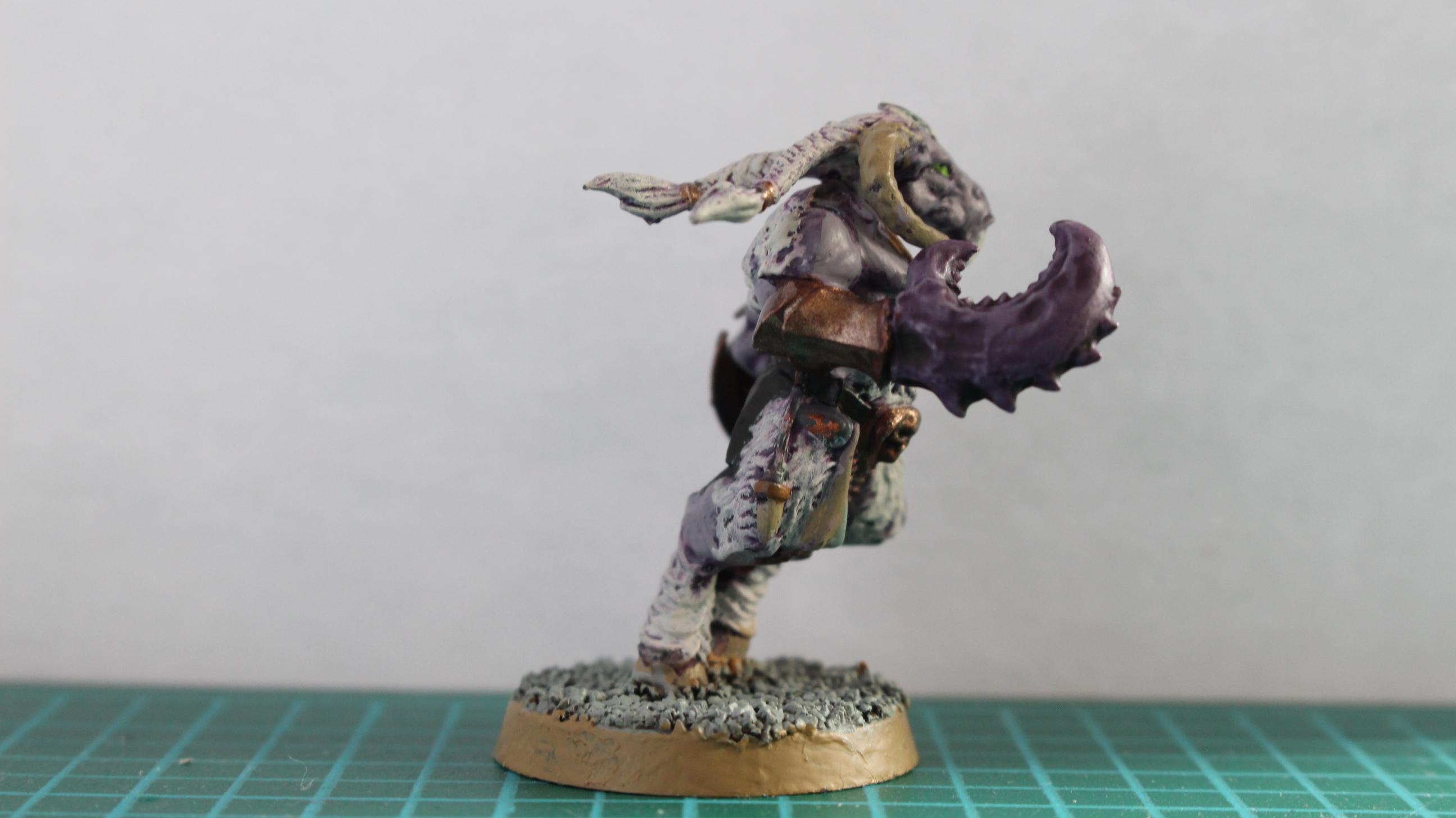 Needs a little work on the legs. Claw is from Kromlech I believe?