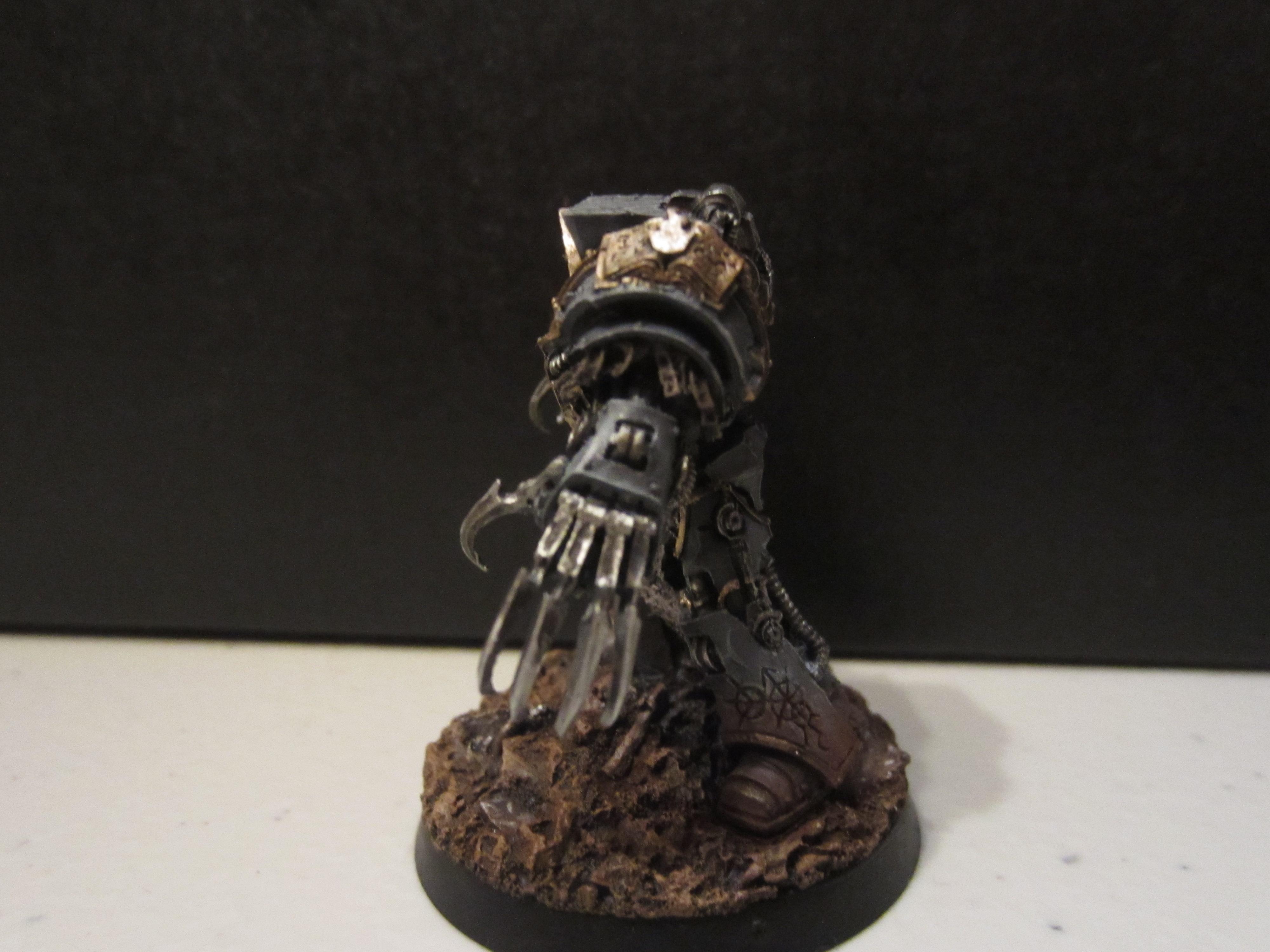 Cataphractii, Freehand, Gold, Grey, Horus Heresy, Kor Phaeron, Lightning Claws, Terminator Armor, Word Bearers