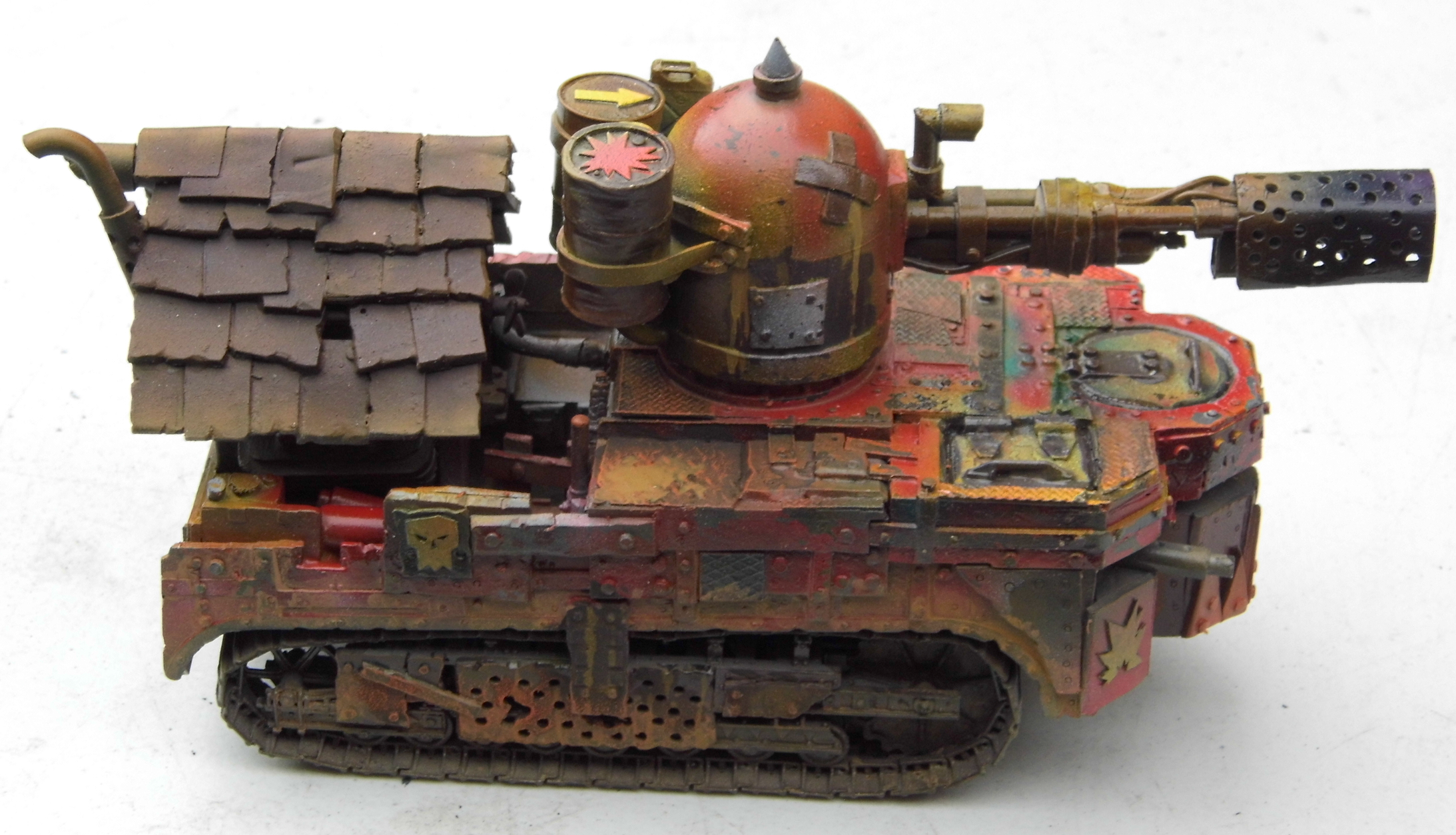 Some more paint on the big trakk. Getting close to being done