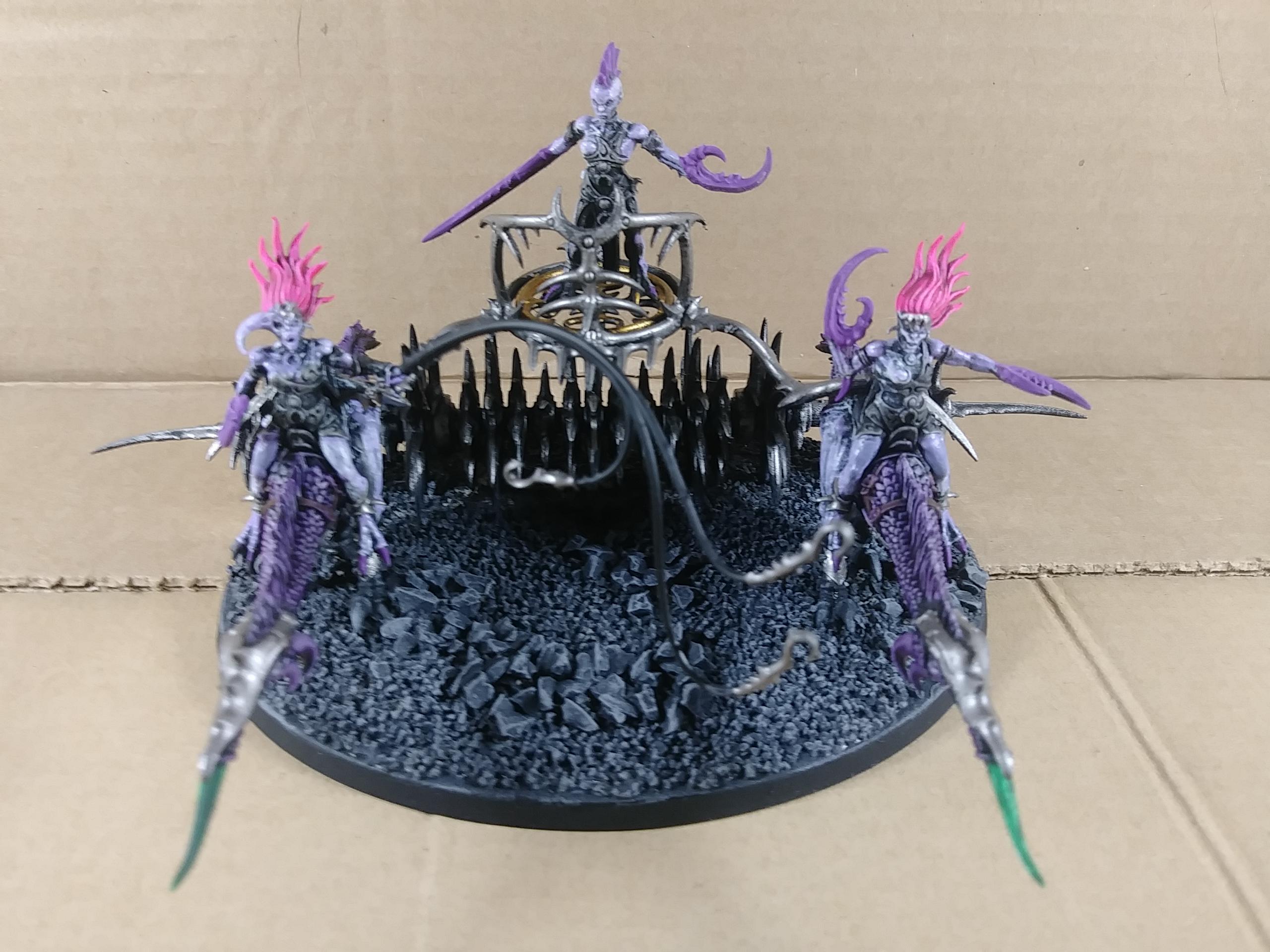 Chaos, Daemonettes, Daemons, Hellflayer, Slaanesh
