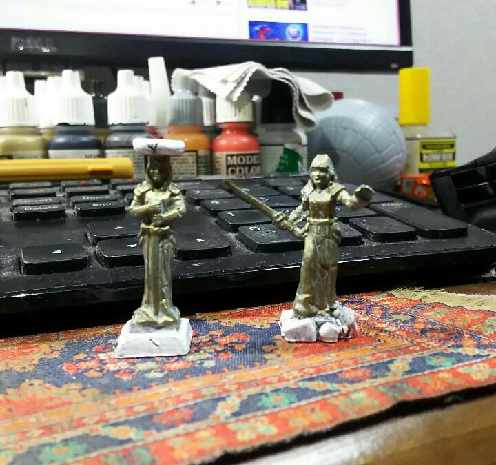 Bones, Caryatids, Statues