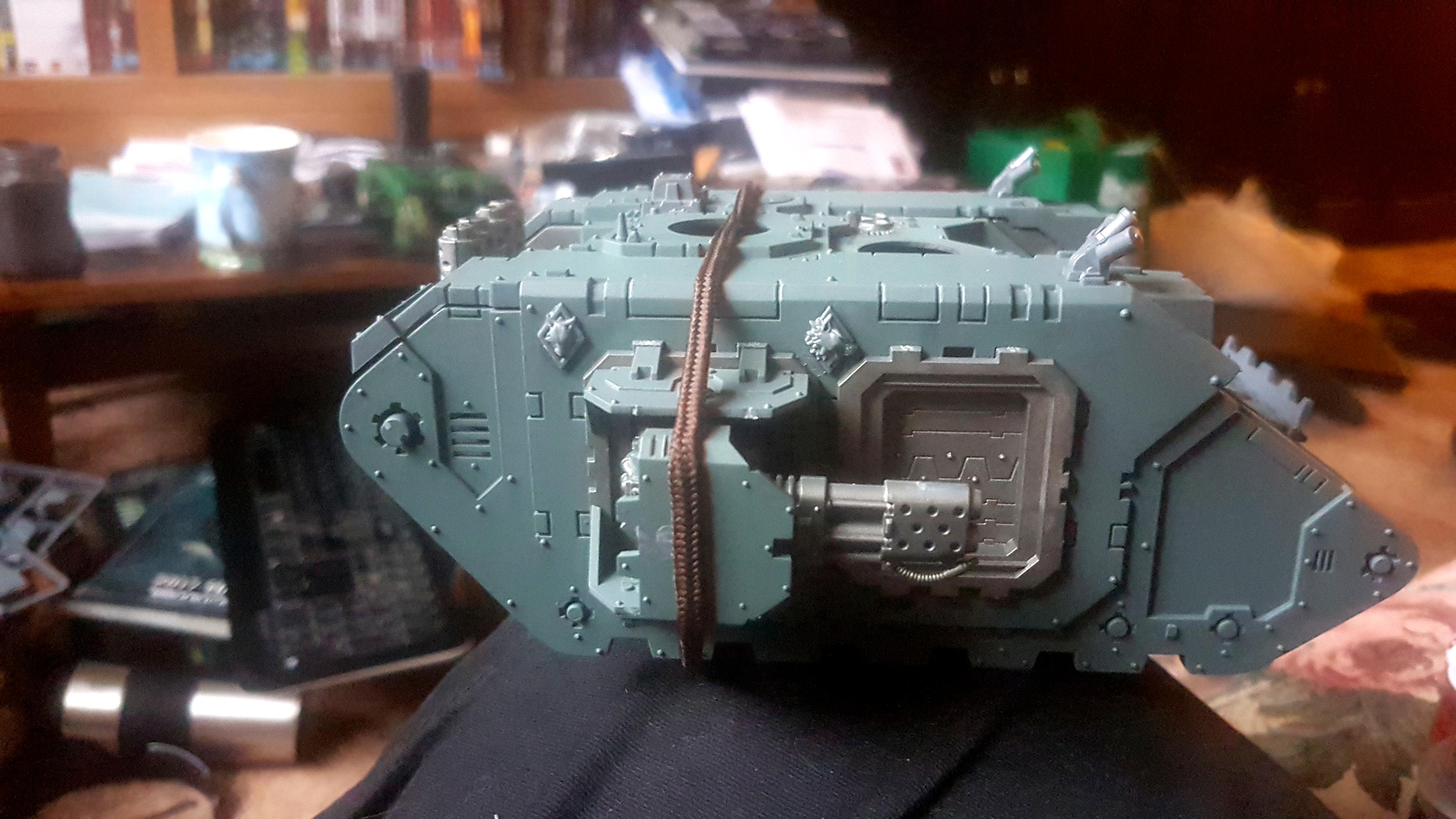 Helms land raider