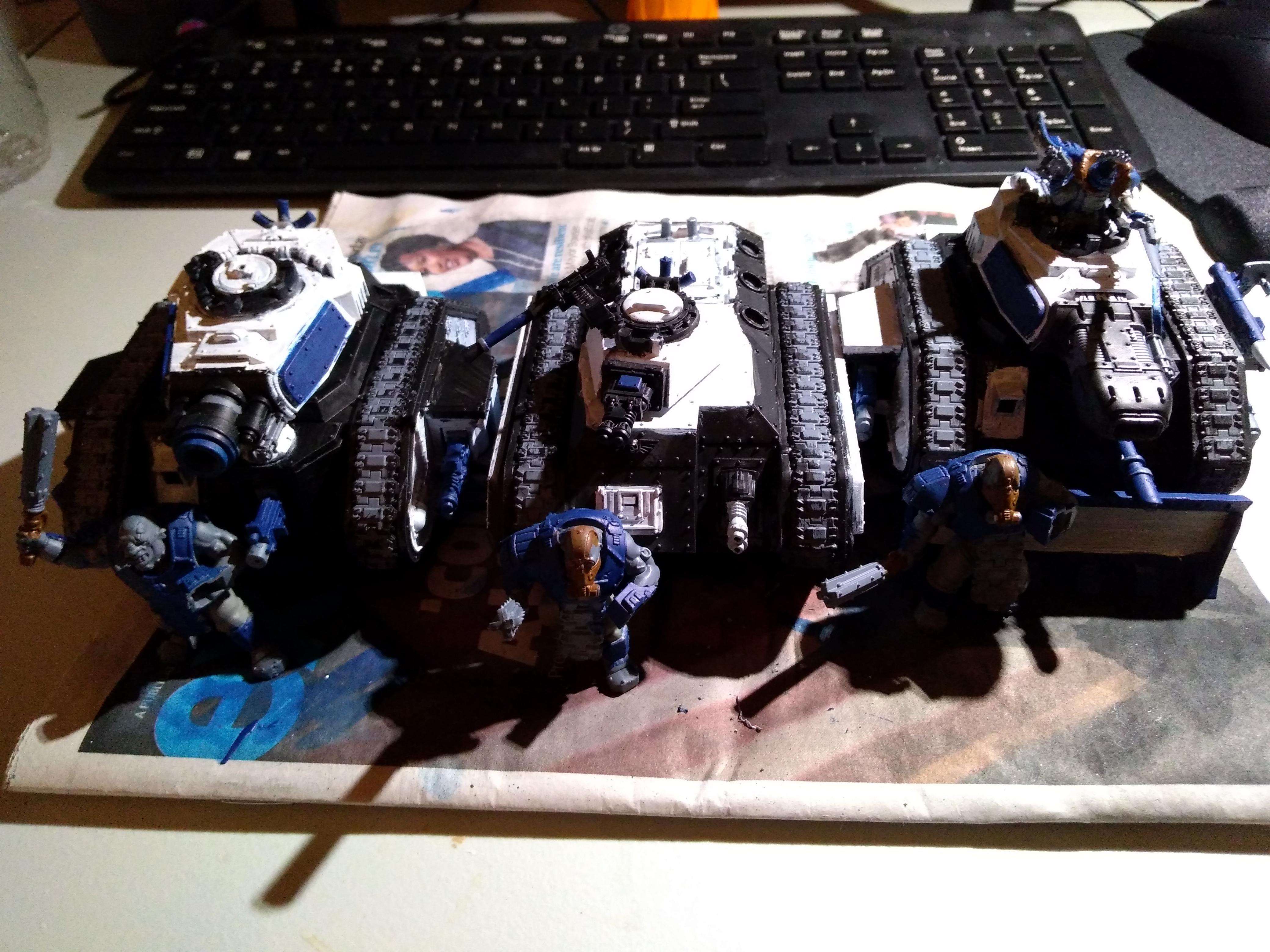 Adeptus Arbites, Chimera, Leman Russ