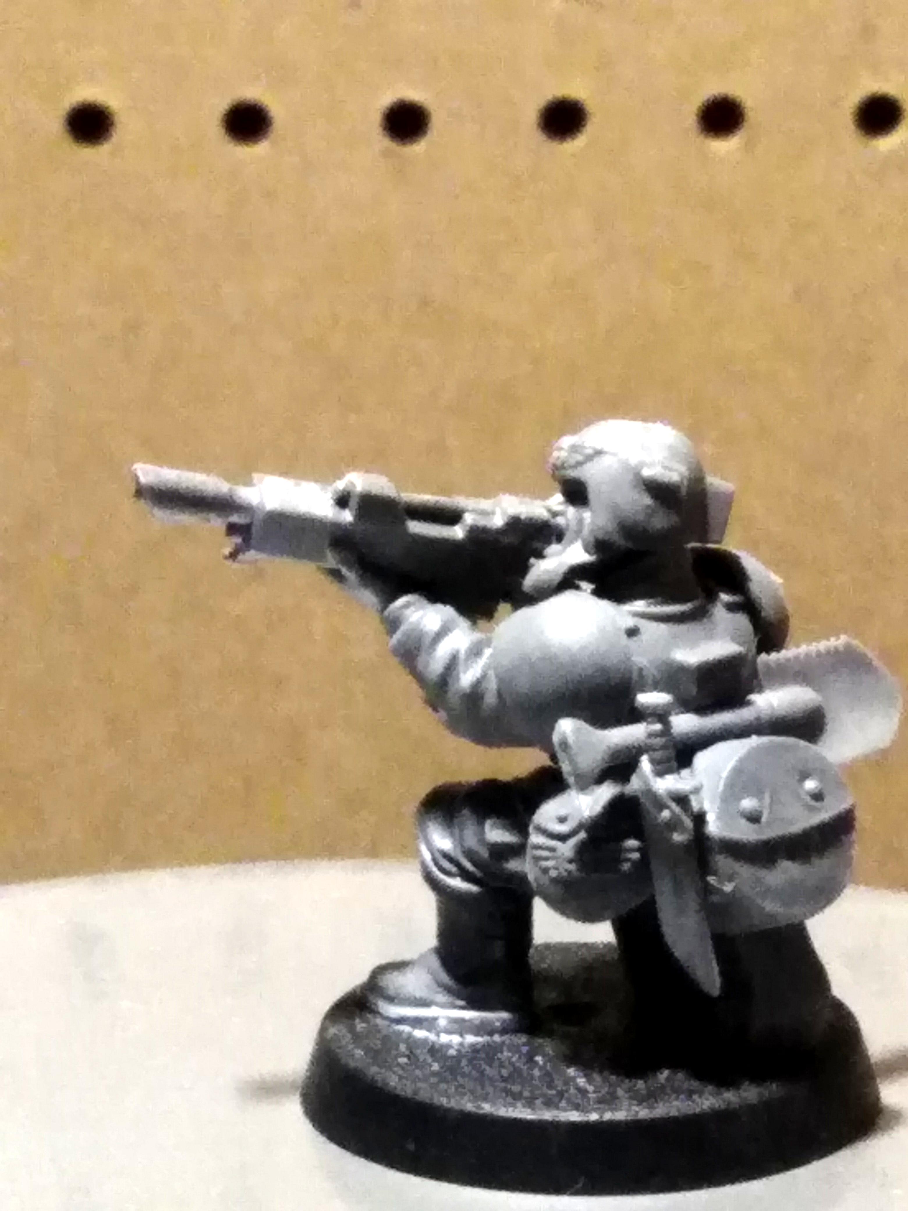 Guardsmen, Imperial Guard, Kneeling