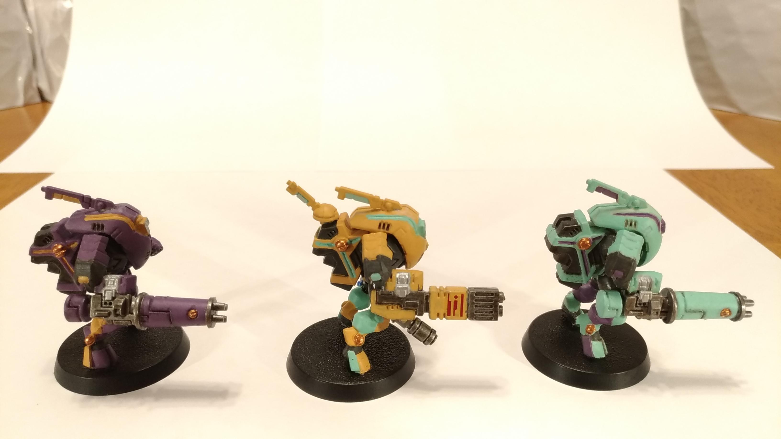 Stealth Battlesuits, T'au, T'au Empire, T'au Stealth Battlesuits, Warhammer 40,000, Xv25, Xv25 Battlesuits