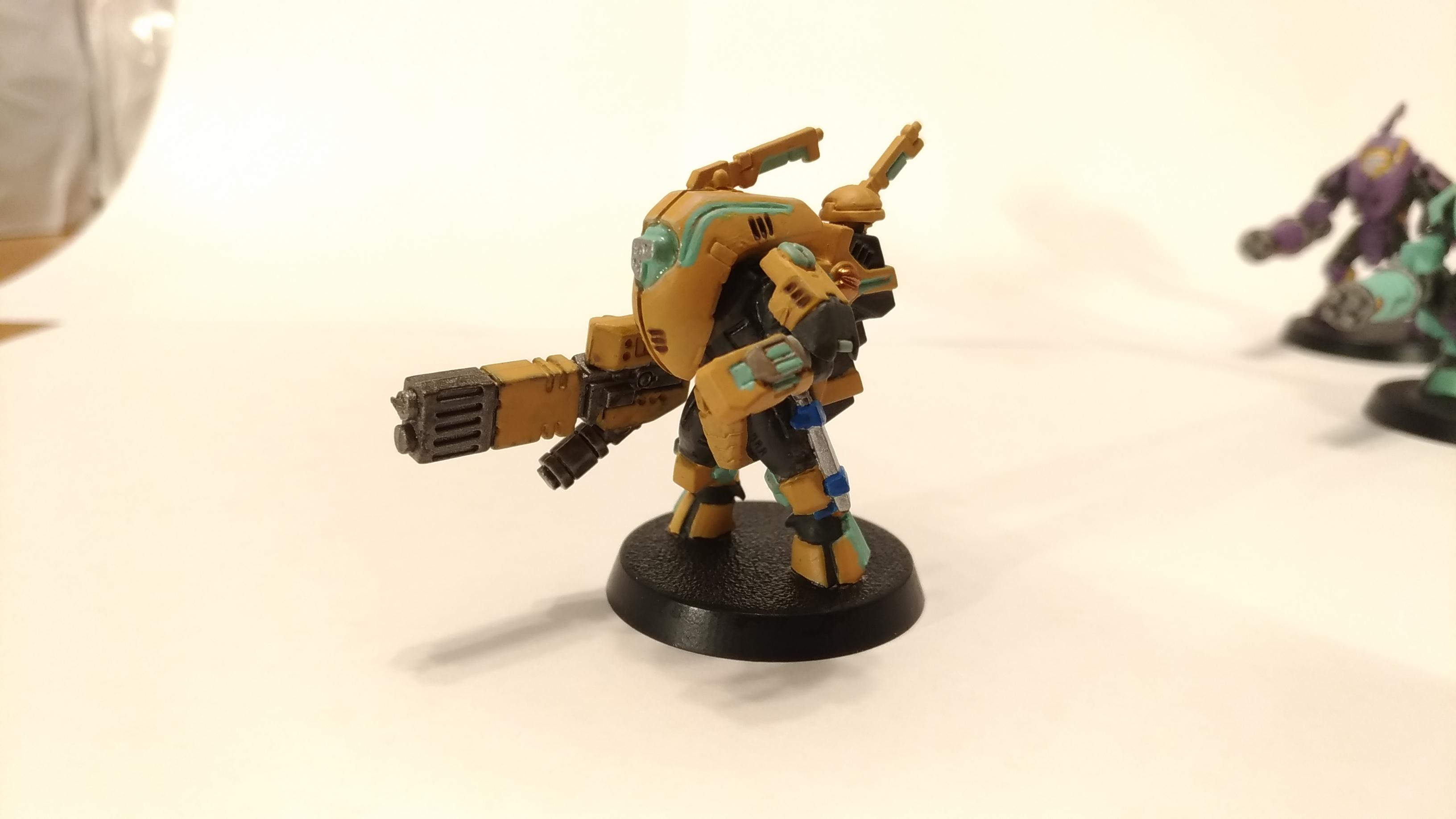 Stealth Battlesuits, T'au, T'au Empire, T'au Stealth Battlesuits, Warhammer 40,000, Xv25, Xv25 Battlesuits