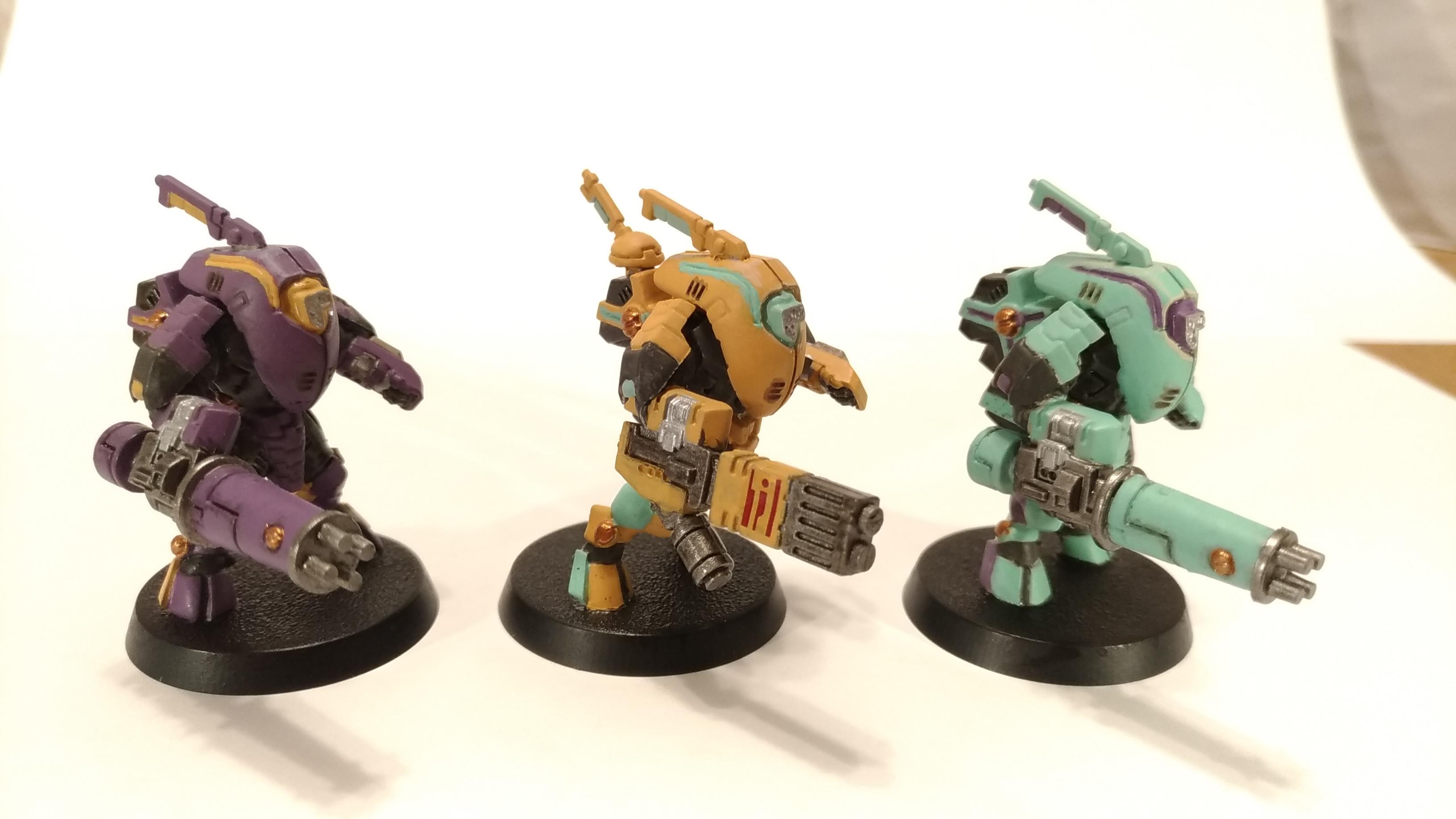 Stealth Battlesuits, T'au, T'au Empire, T'au Stealth Battlesuits, Warhammer 40,000, Xv25, Xv25 Battlesuits