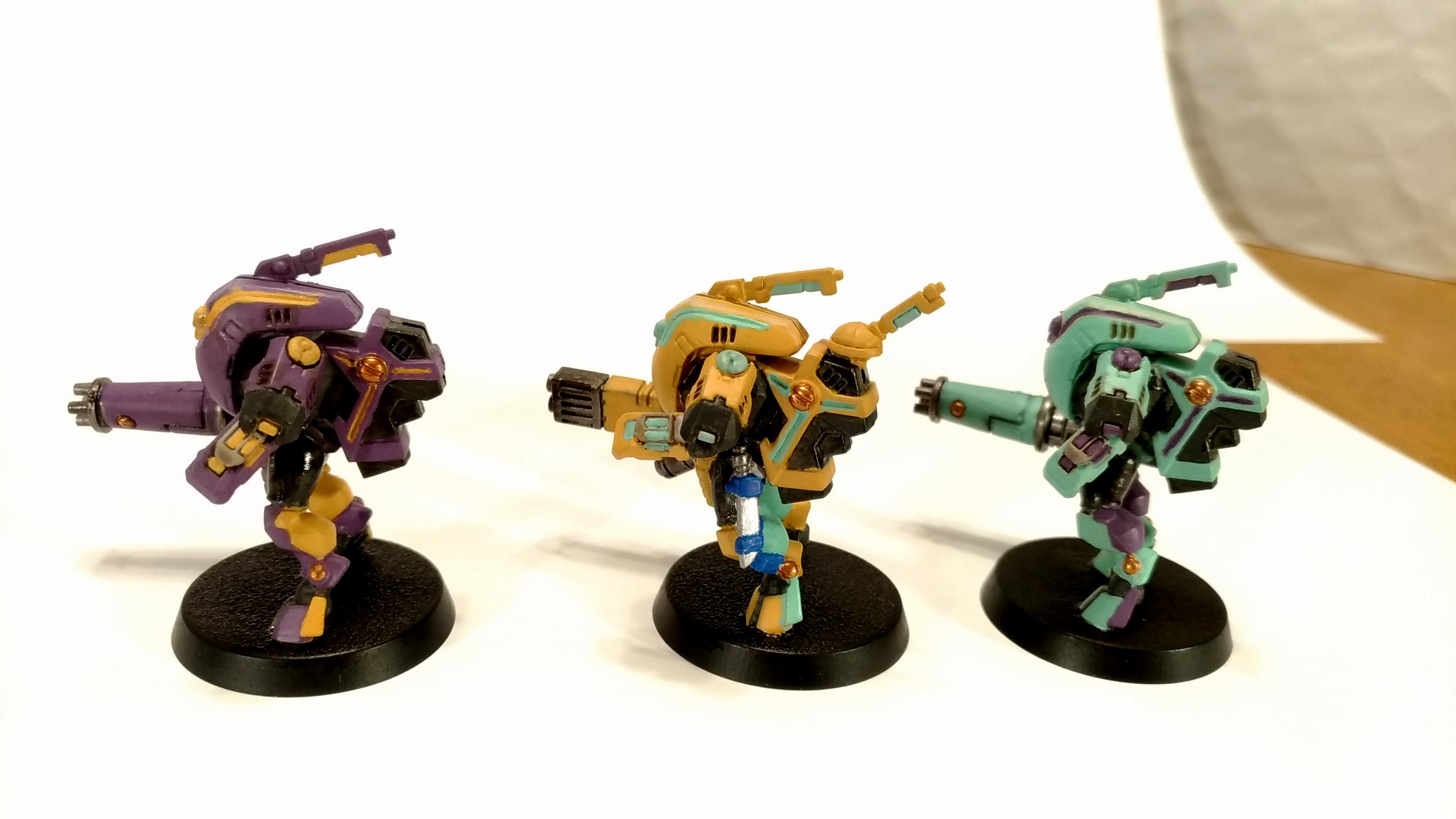 Stealth Battlesuits, T'au, T'au Empire, T'au Stealth Battlesuits, Warhammer 40,000, Xv25, Xv25 Battlesuits