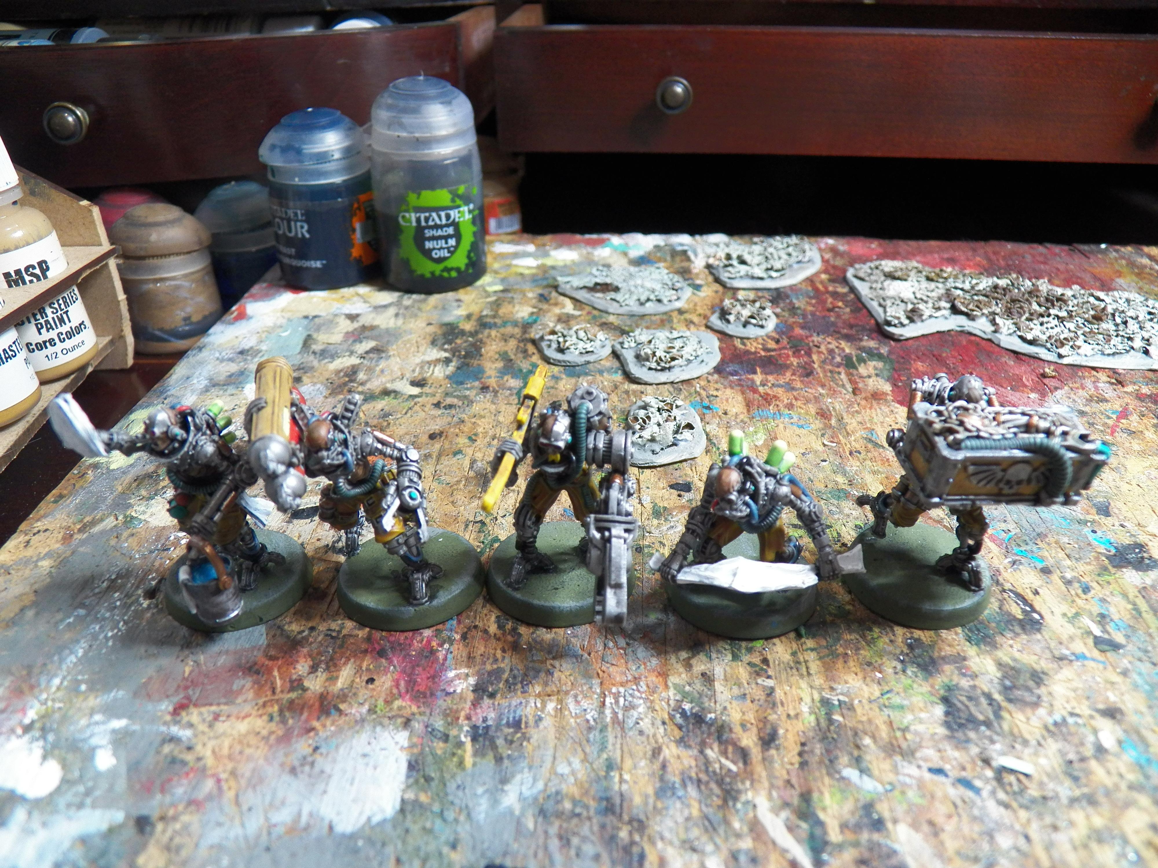 Civilian, Servitors