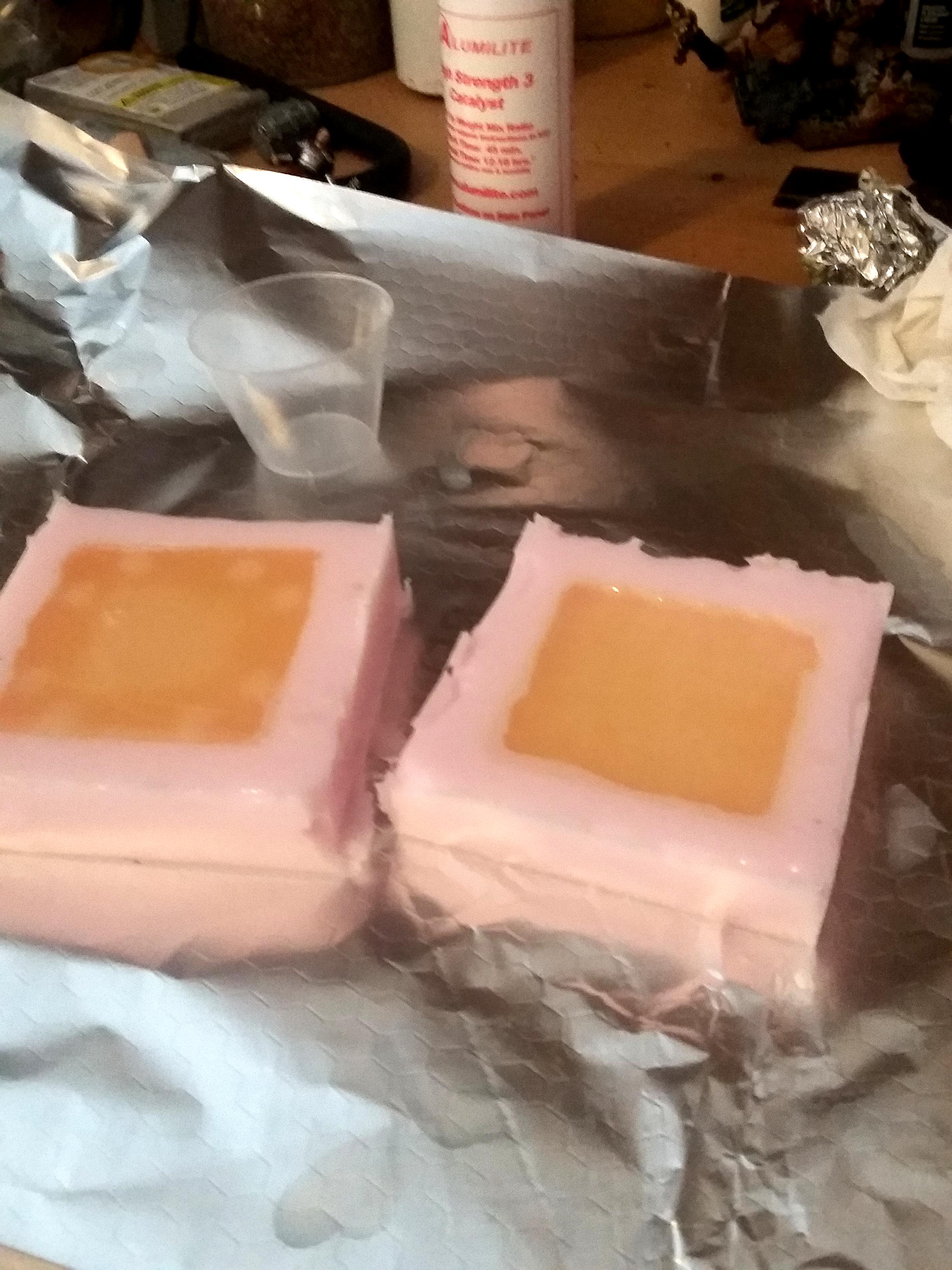Resin pour