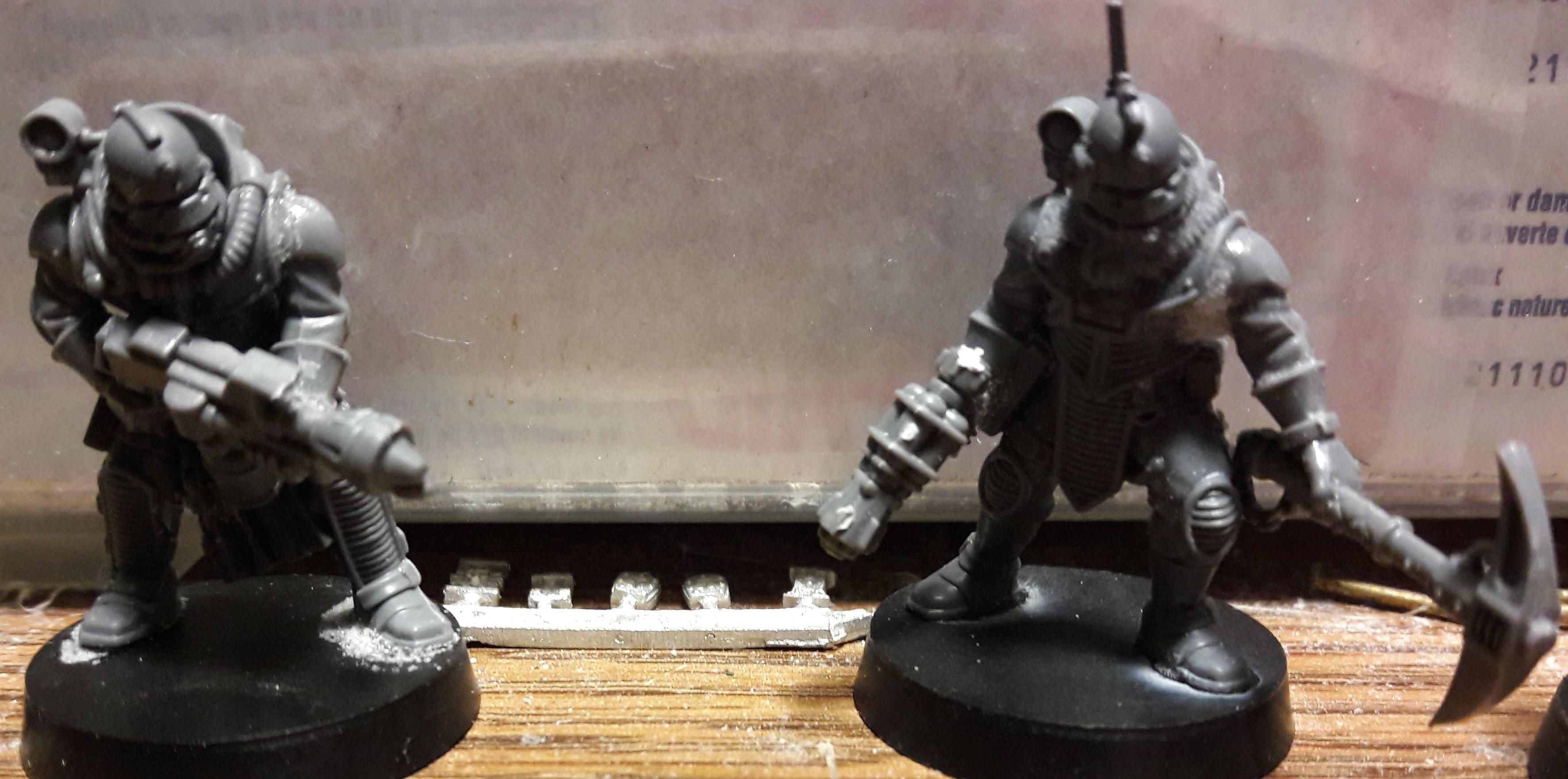Void Suited Armsmen