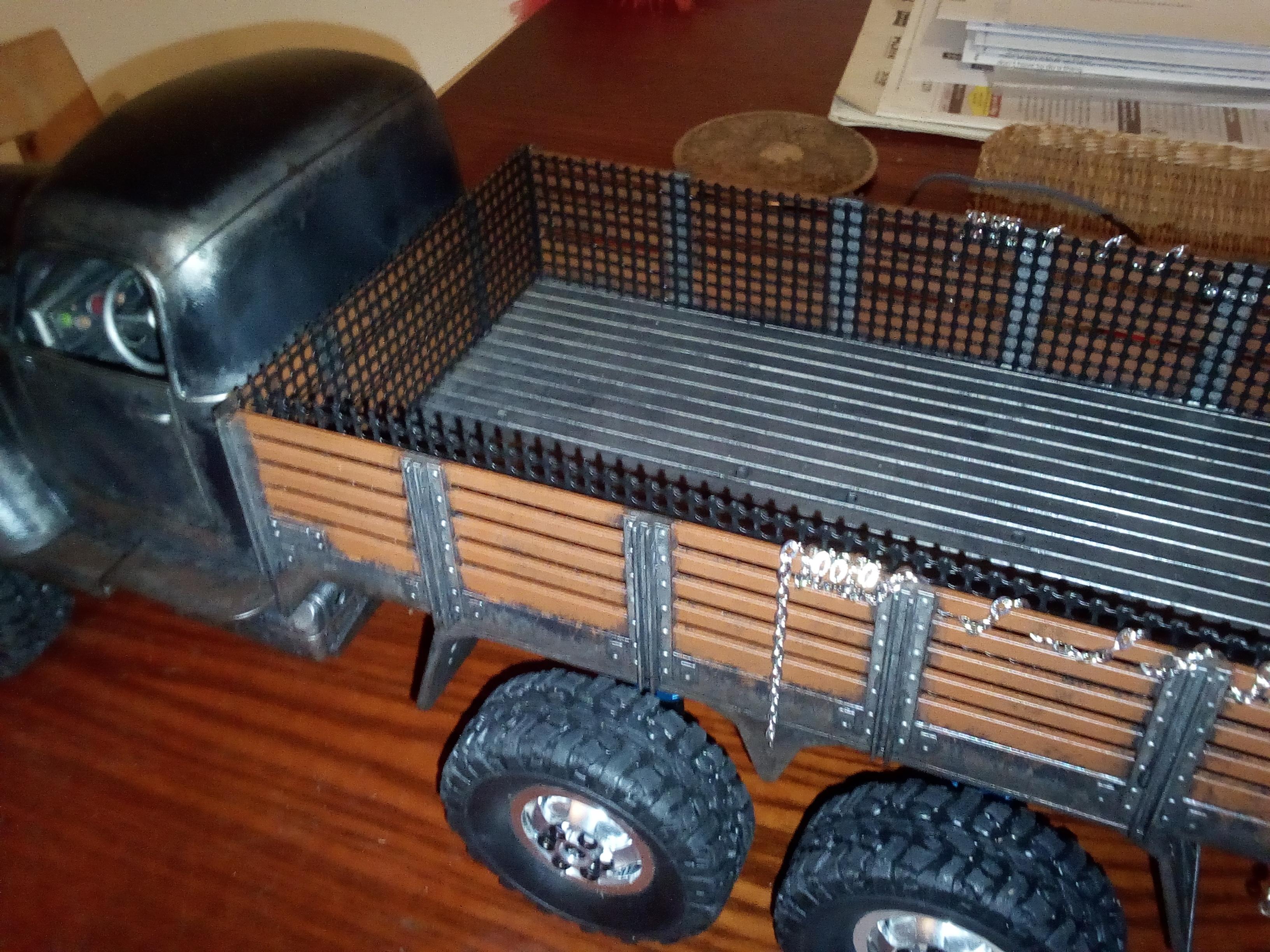 Custom Q60 Post Apocalyptic RC 6x6 Truck