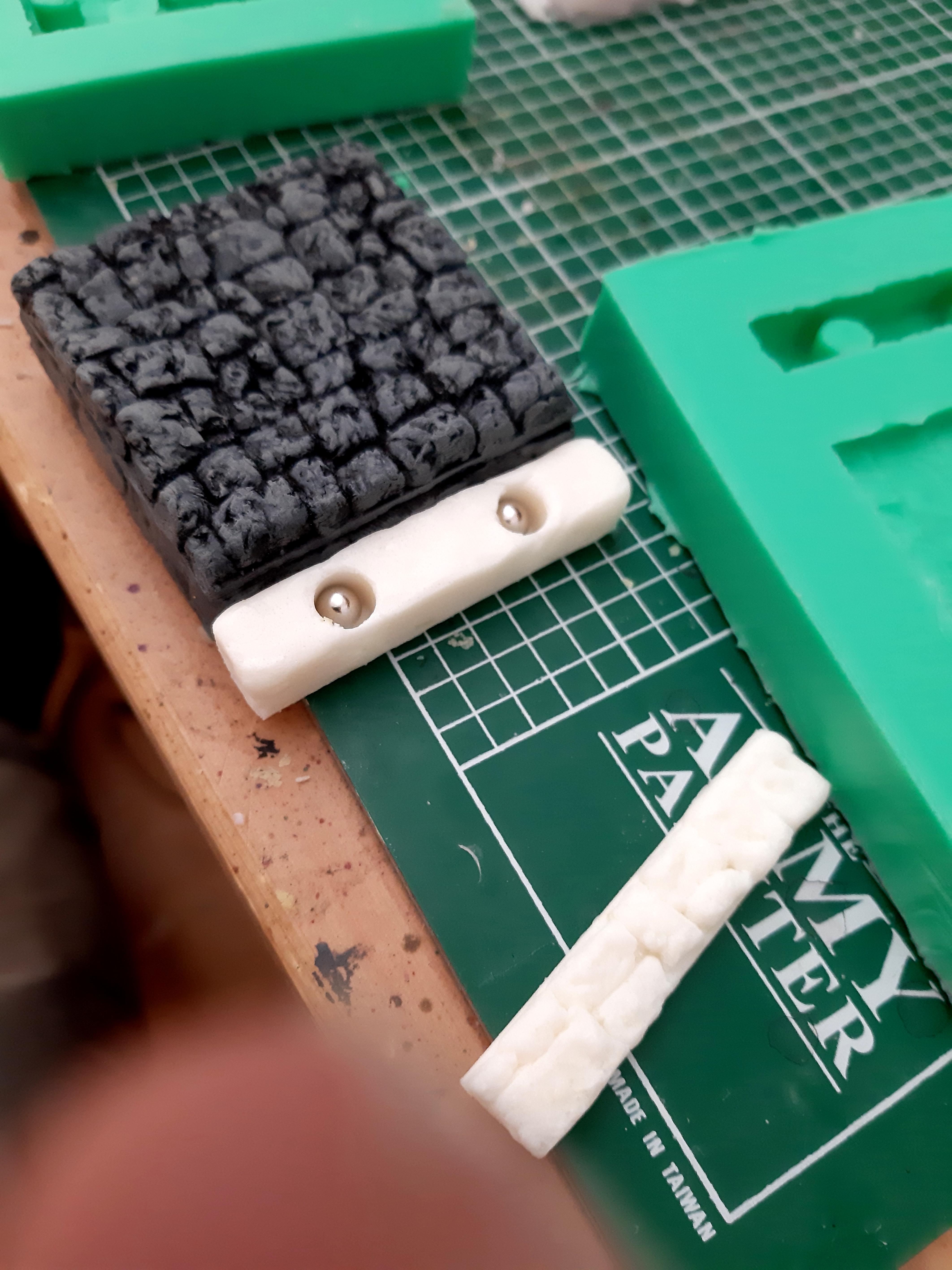 Magnetic base and &quot;spacer&quot;