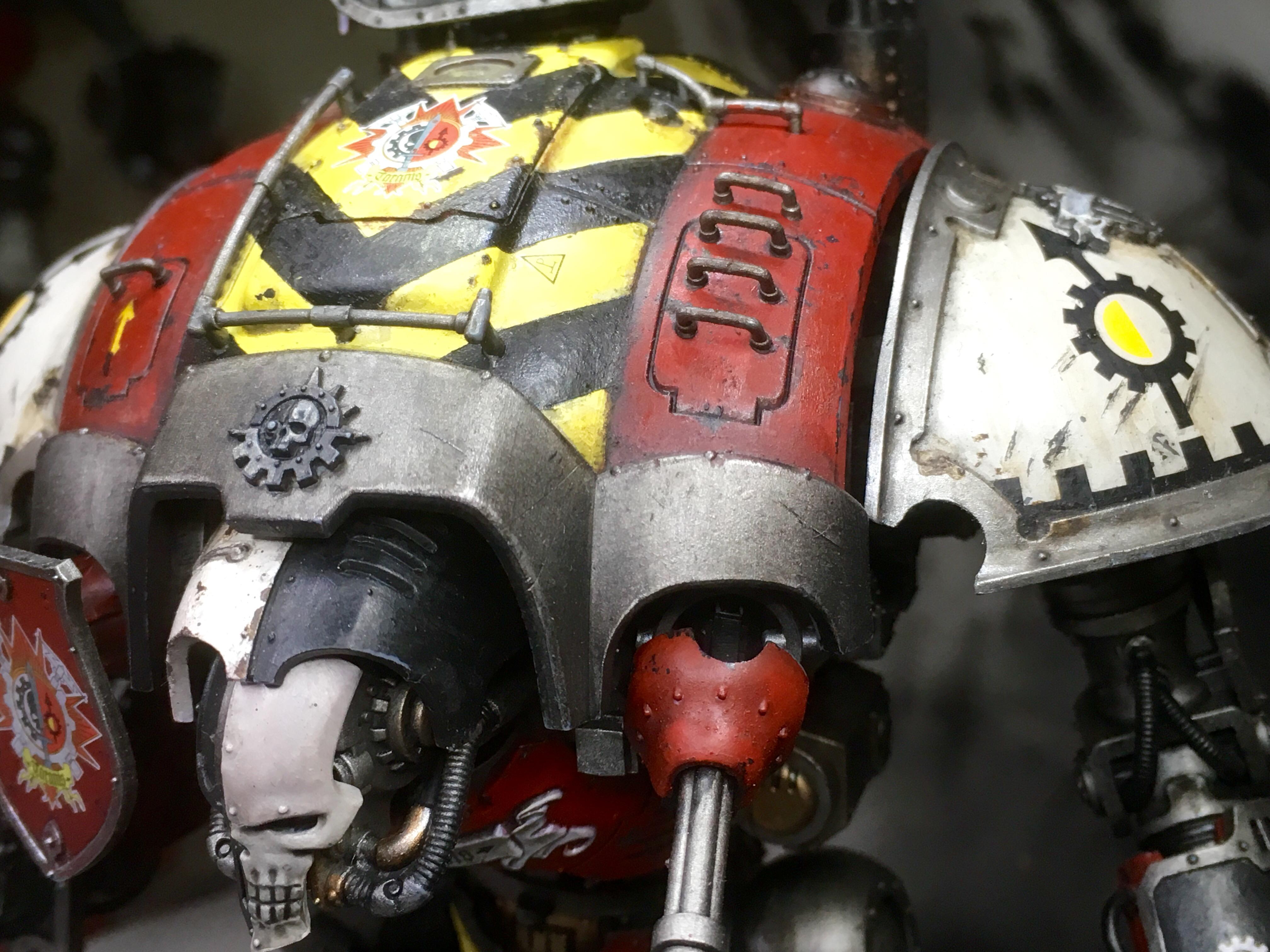 Carapace, Hazard Stripes, House Taranis, Imperial Knight, Knights, Mars, Mechanicus, Questoris, Super-heavy, Taranis, Walker, Warhammer 40,000, Weathered