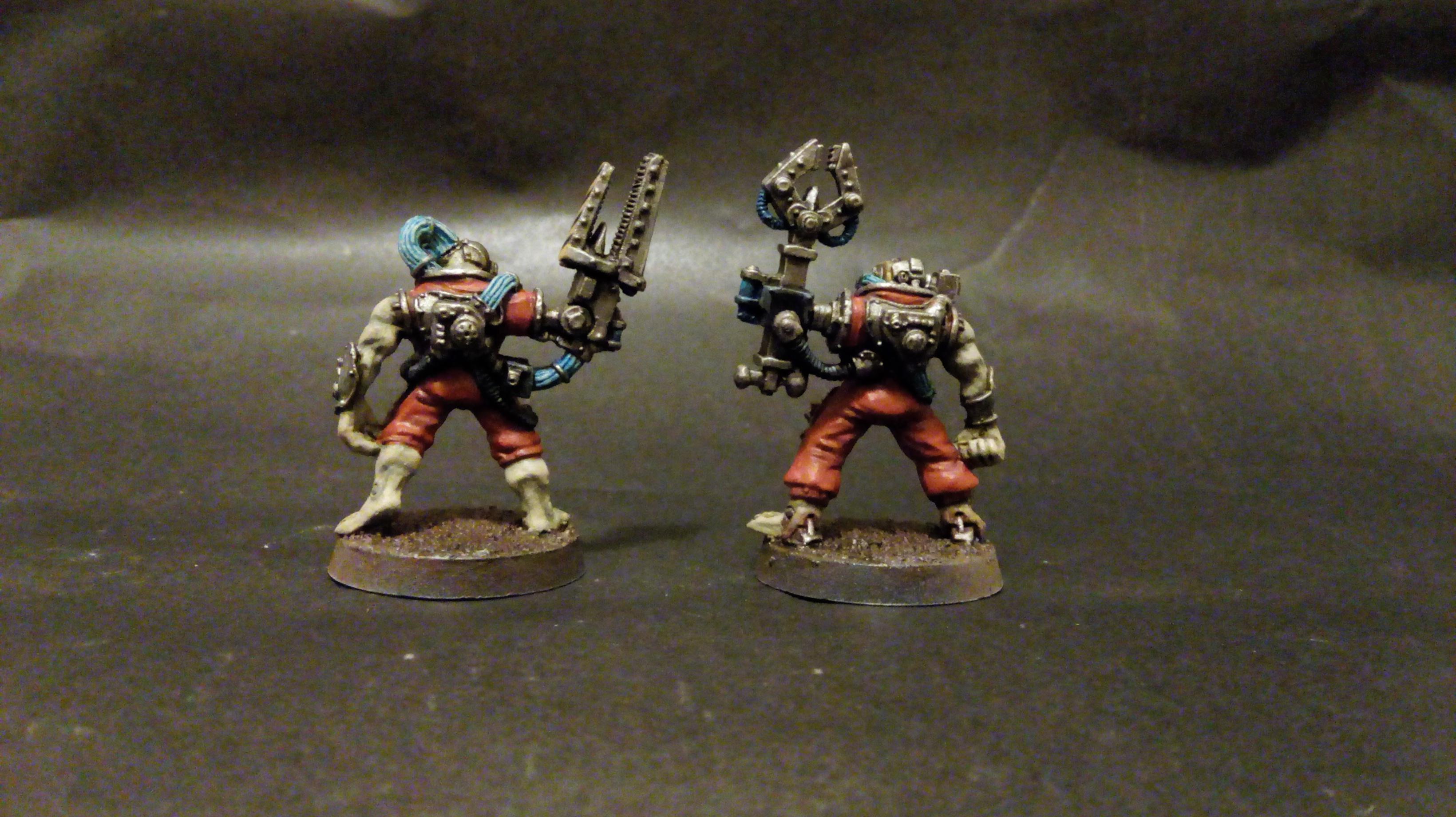 Servitors back