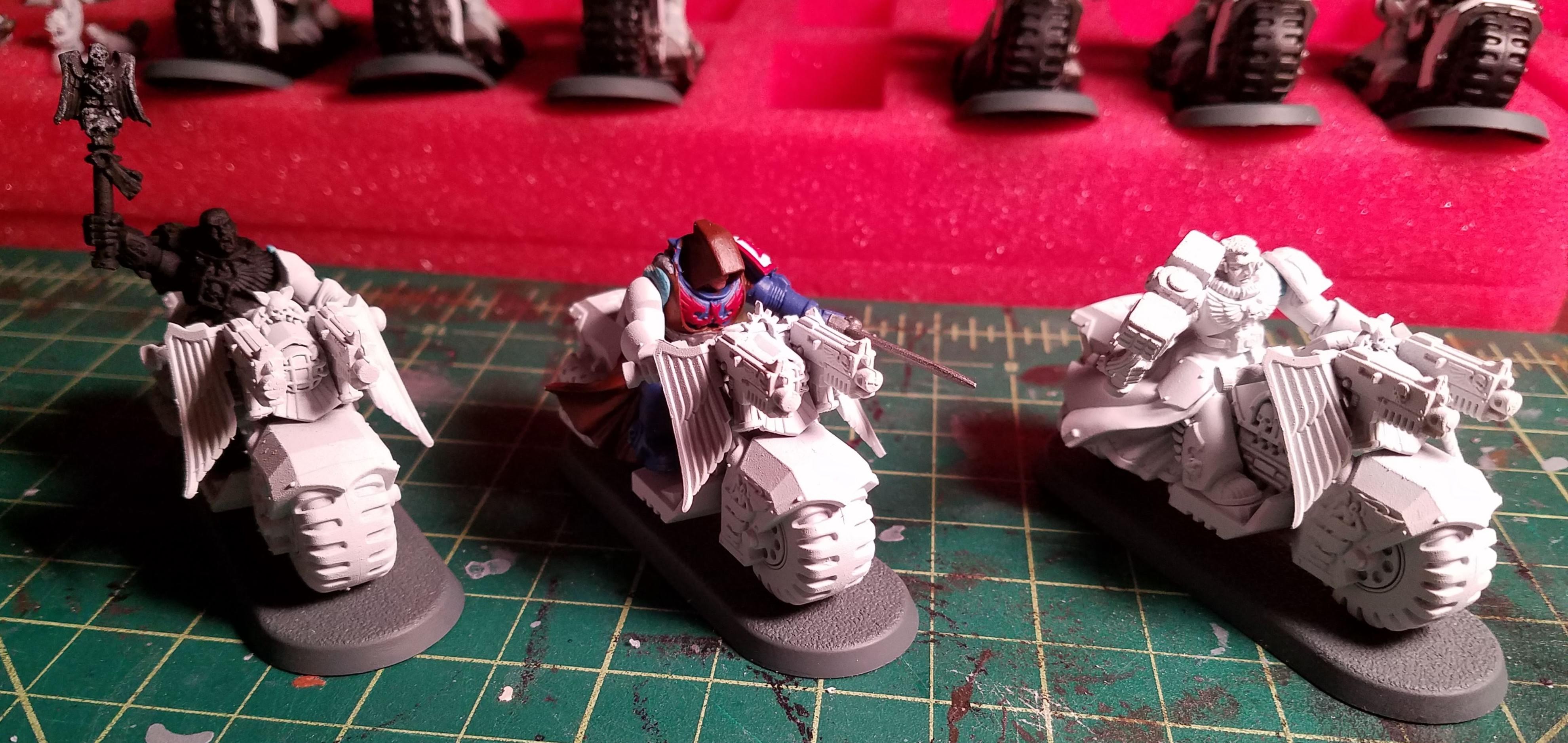 Chaplain, Librarian, Captain with Thunderhammer