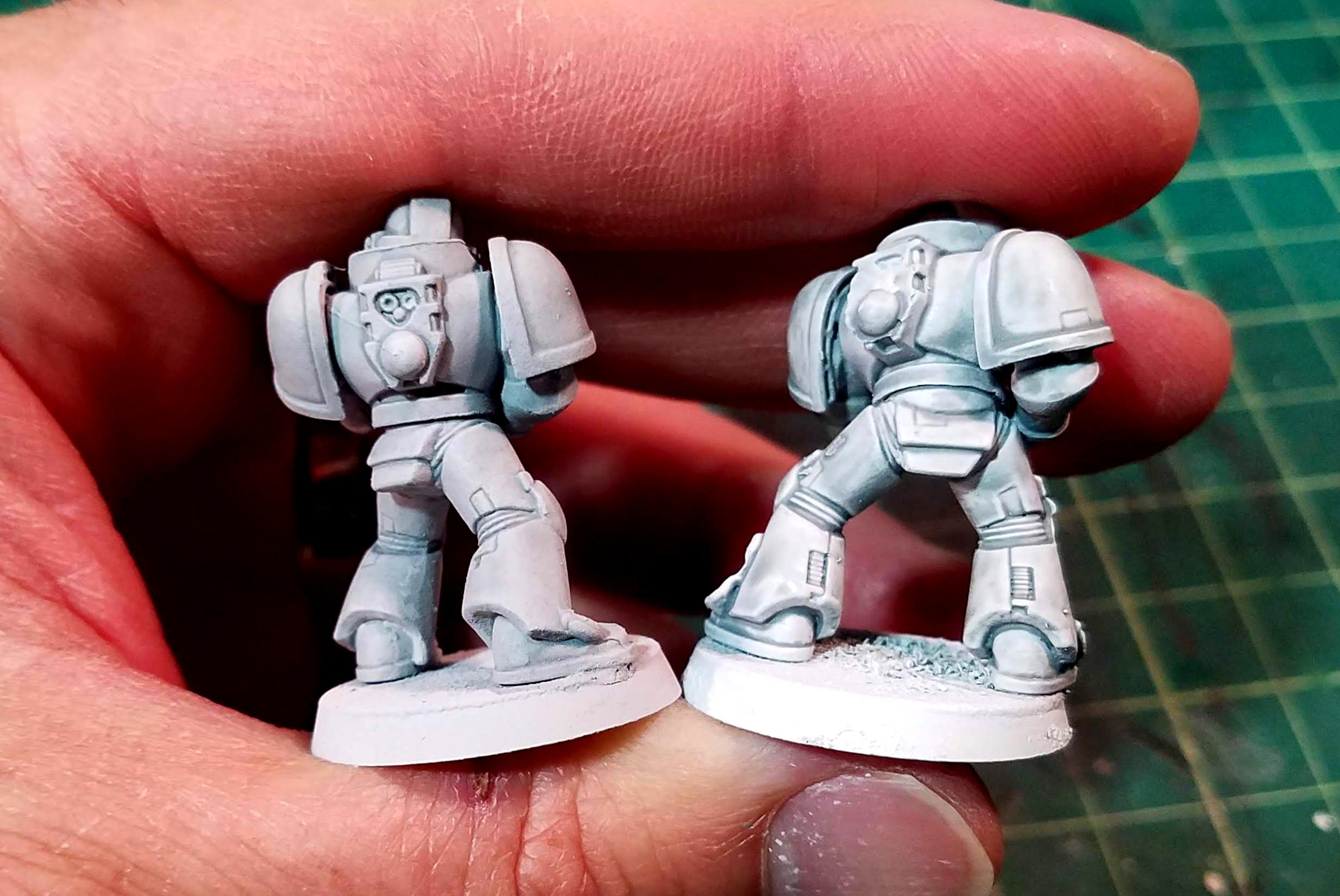 Corax White on the left, 2X Paint/Primer on the right, close-up