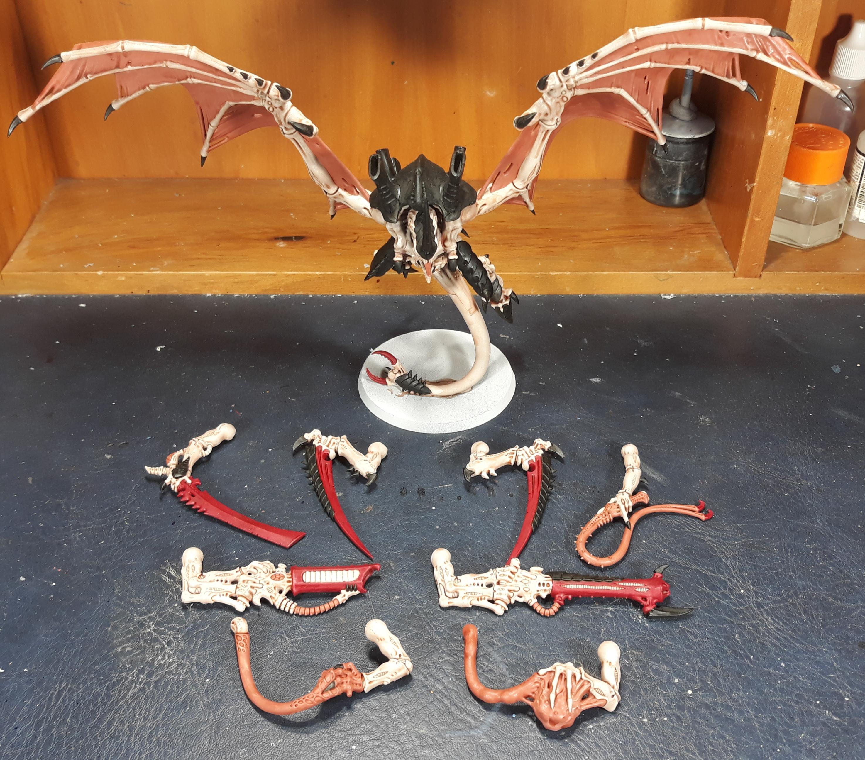 Hive Tyrant + Weapons