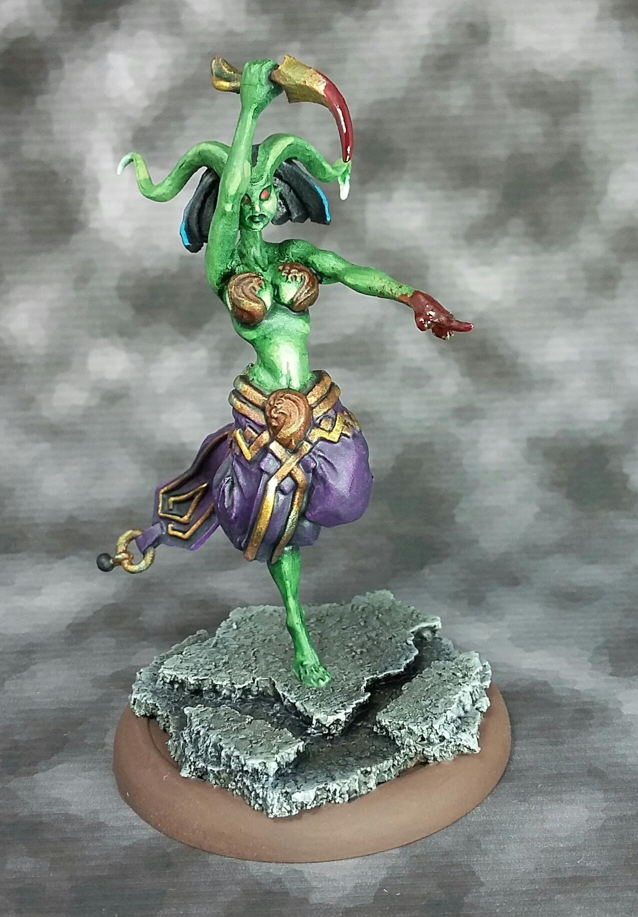 Noh, Relic Knights, Noh Serpent Priestess