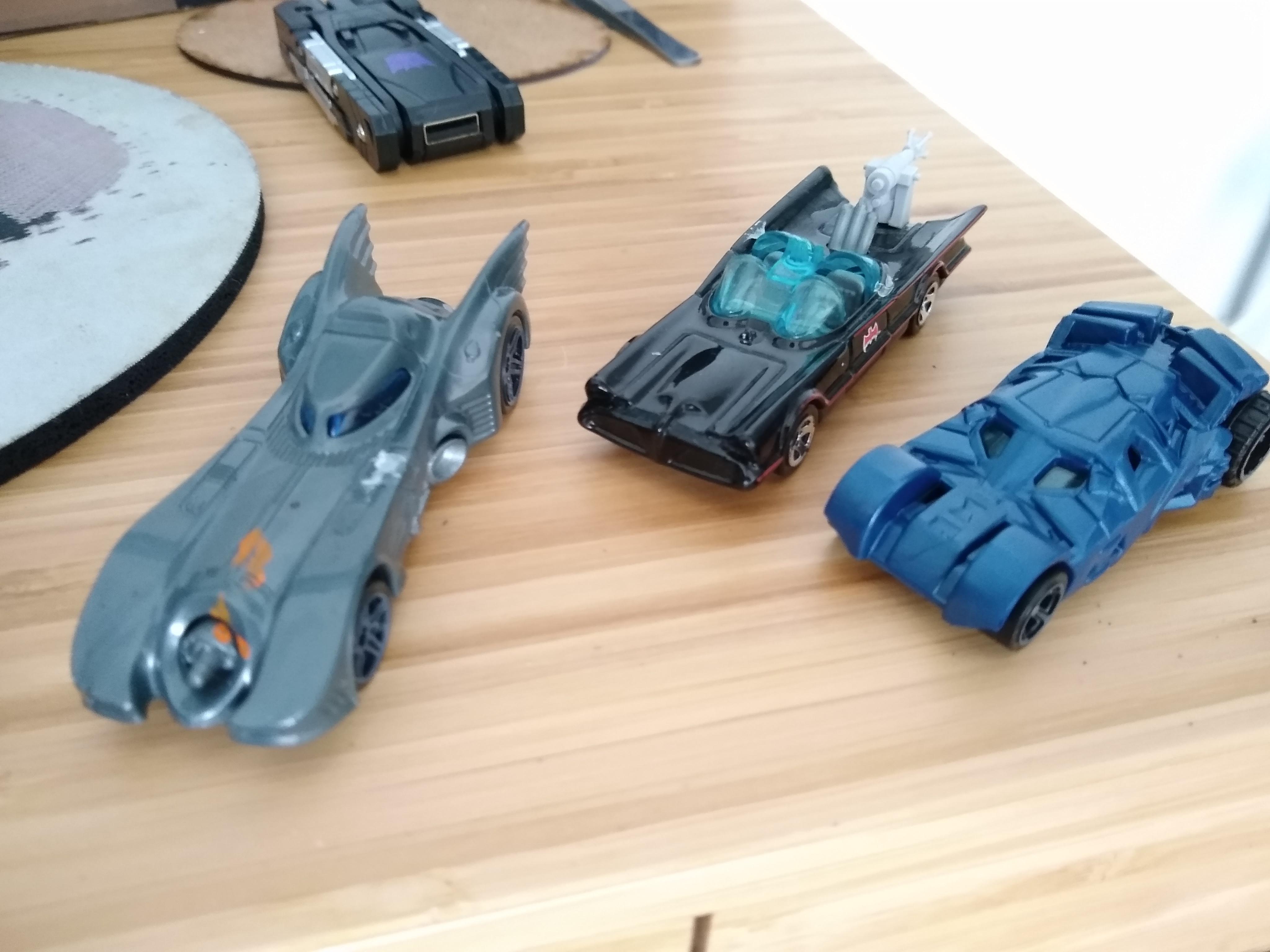 Batman, Batmobile, Batmans!