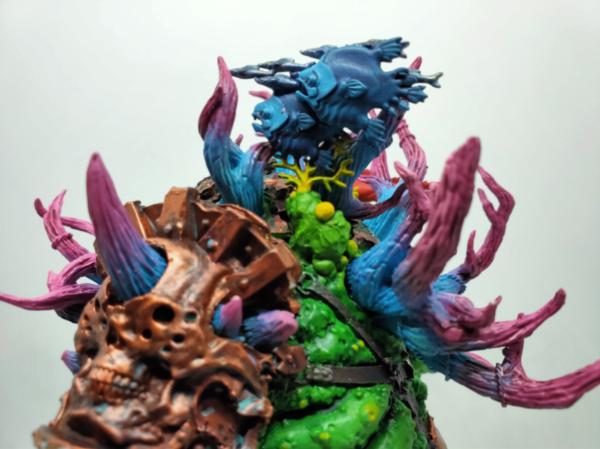 Mutalith Vortex Beasts made from polymer clay. Both made using