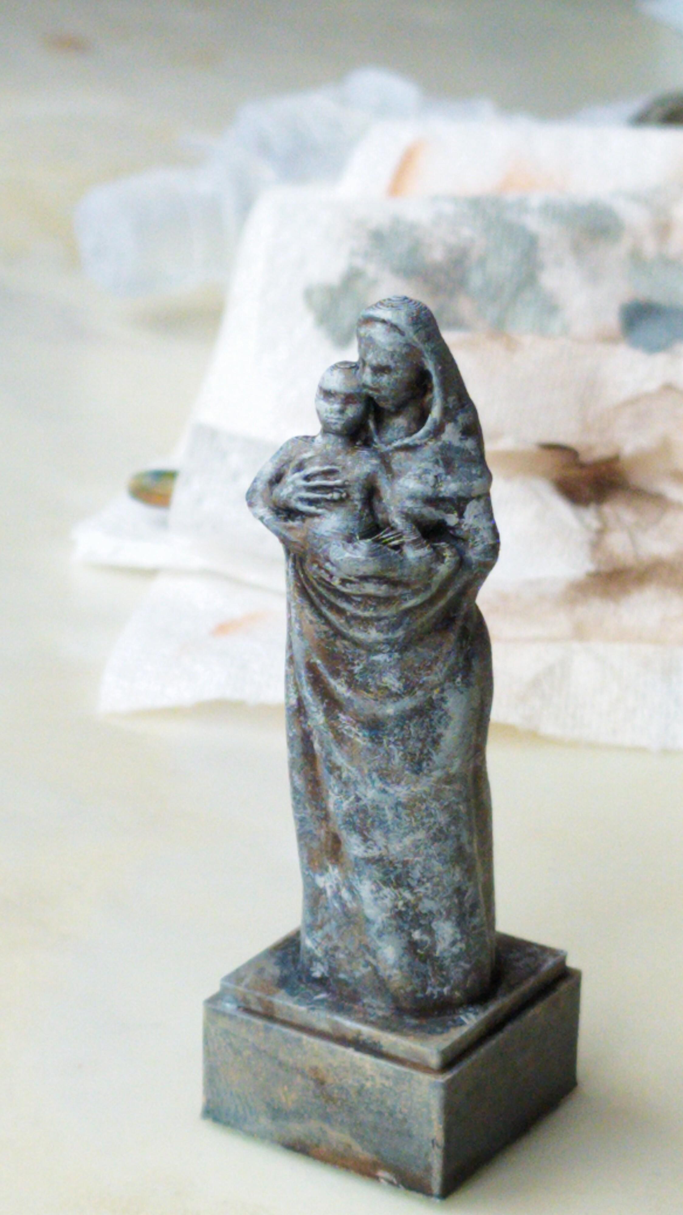 Vault of the Grave[KS] - Mother statue