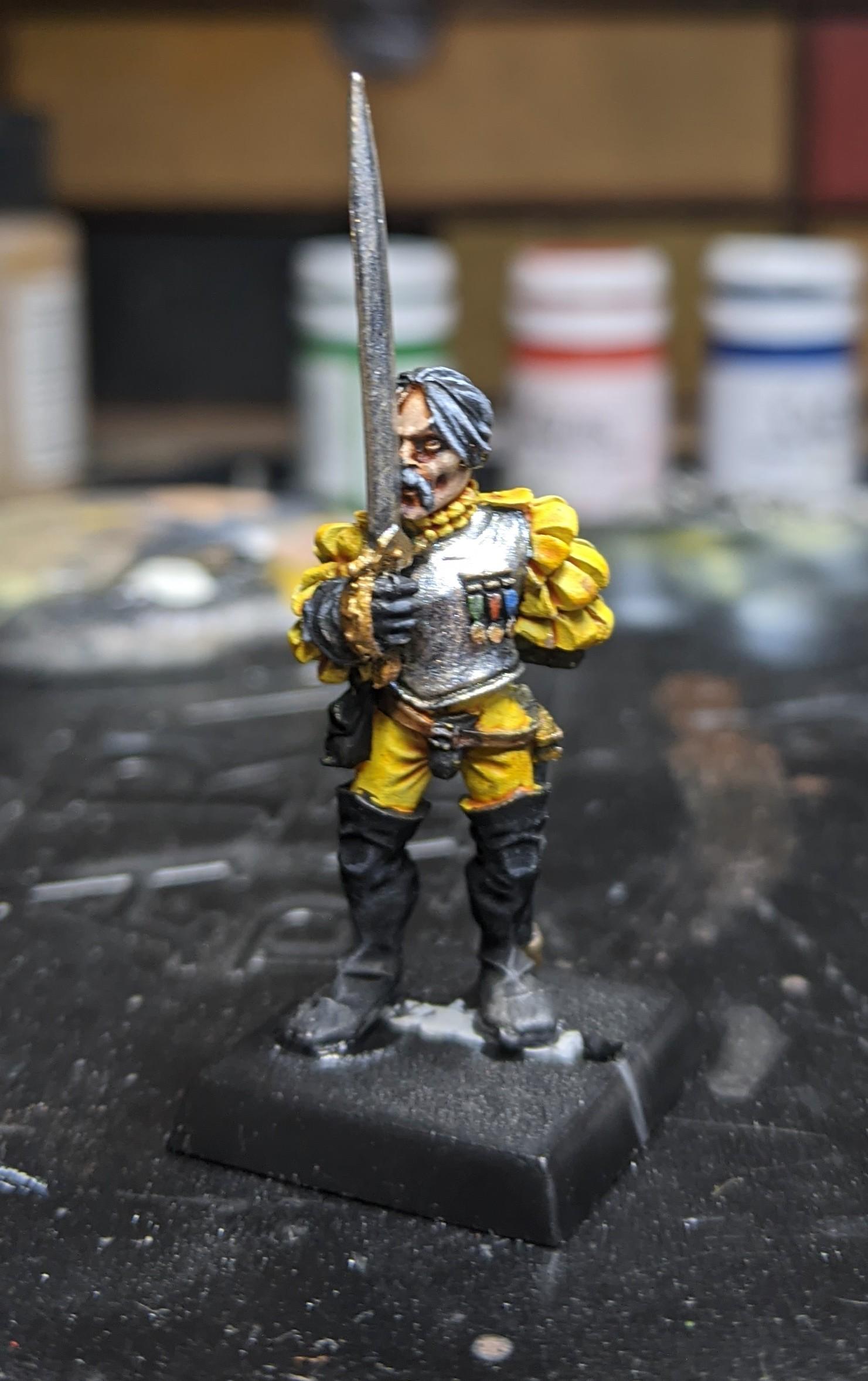 Empire, Officer